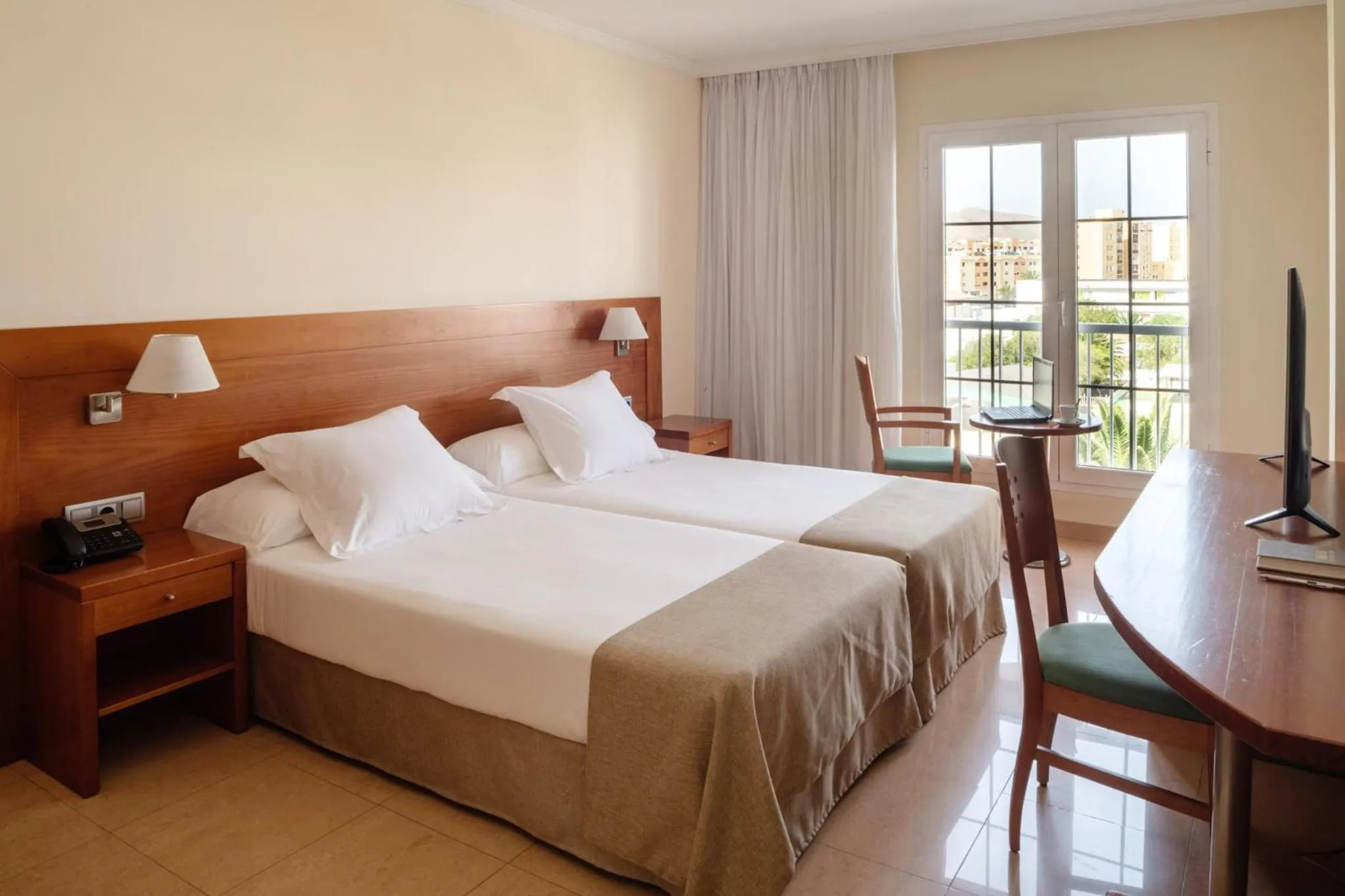 Bed in Checkin Diamar