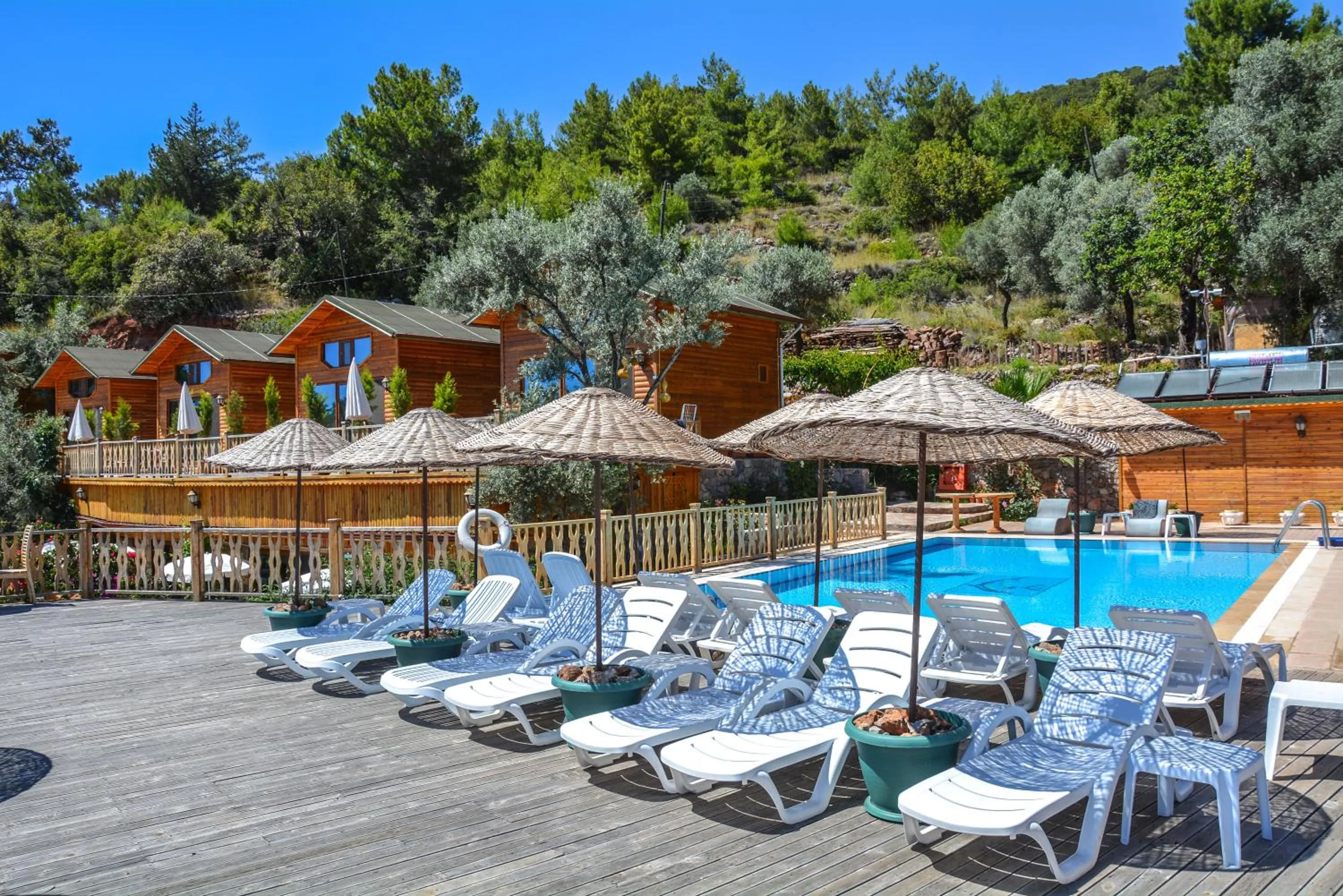 Pool view in Kabak Armes Hotel