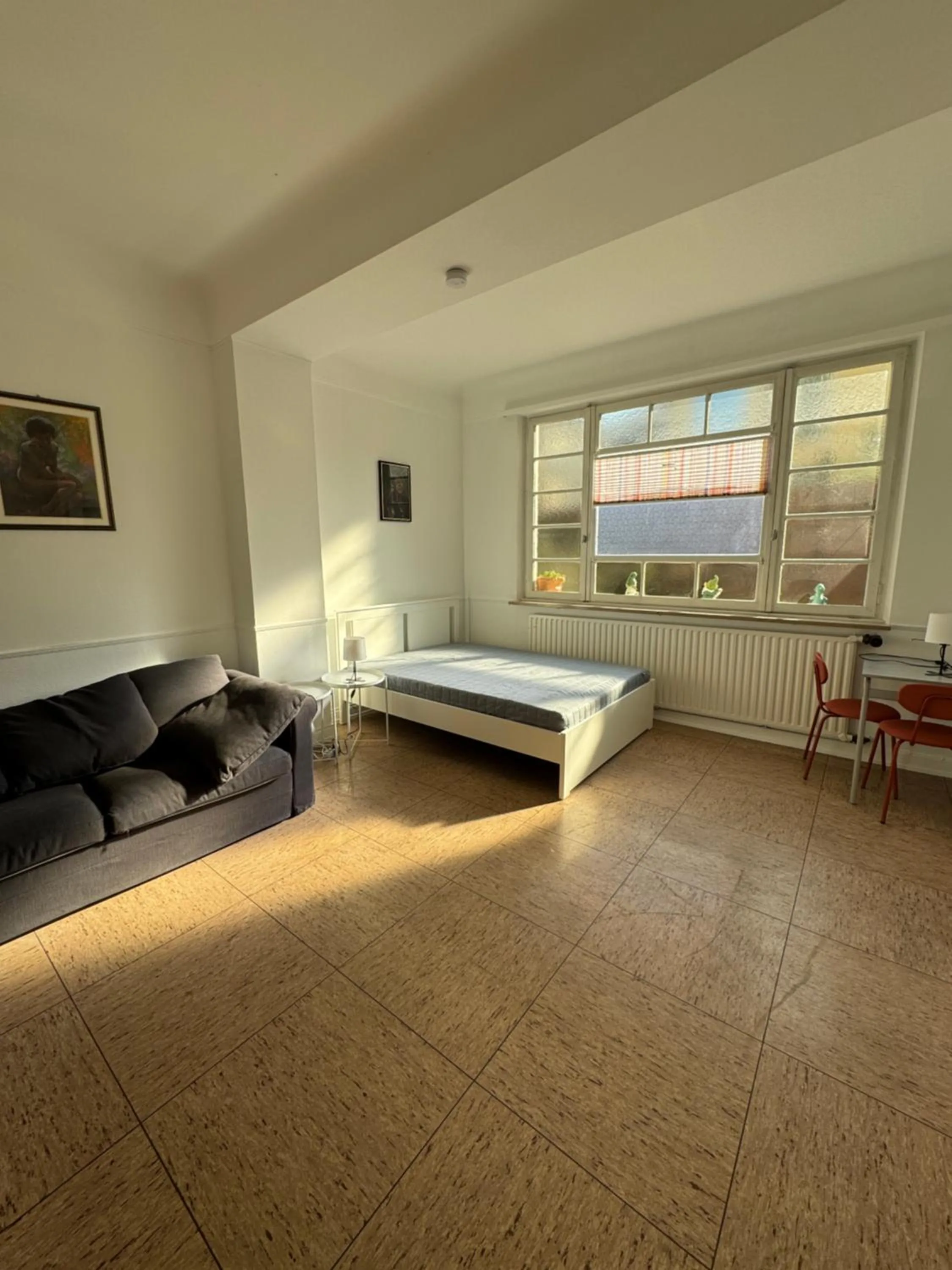 Double Room with Shared Toilet in City Walk Residence - Free city connections
