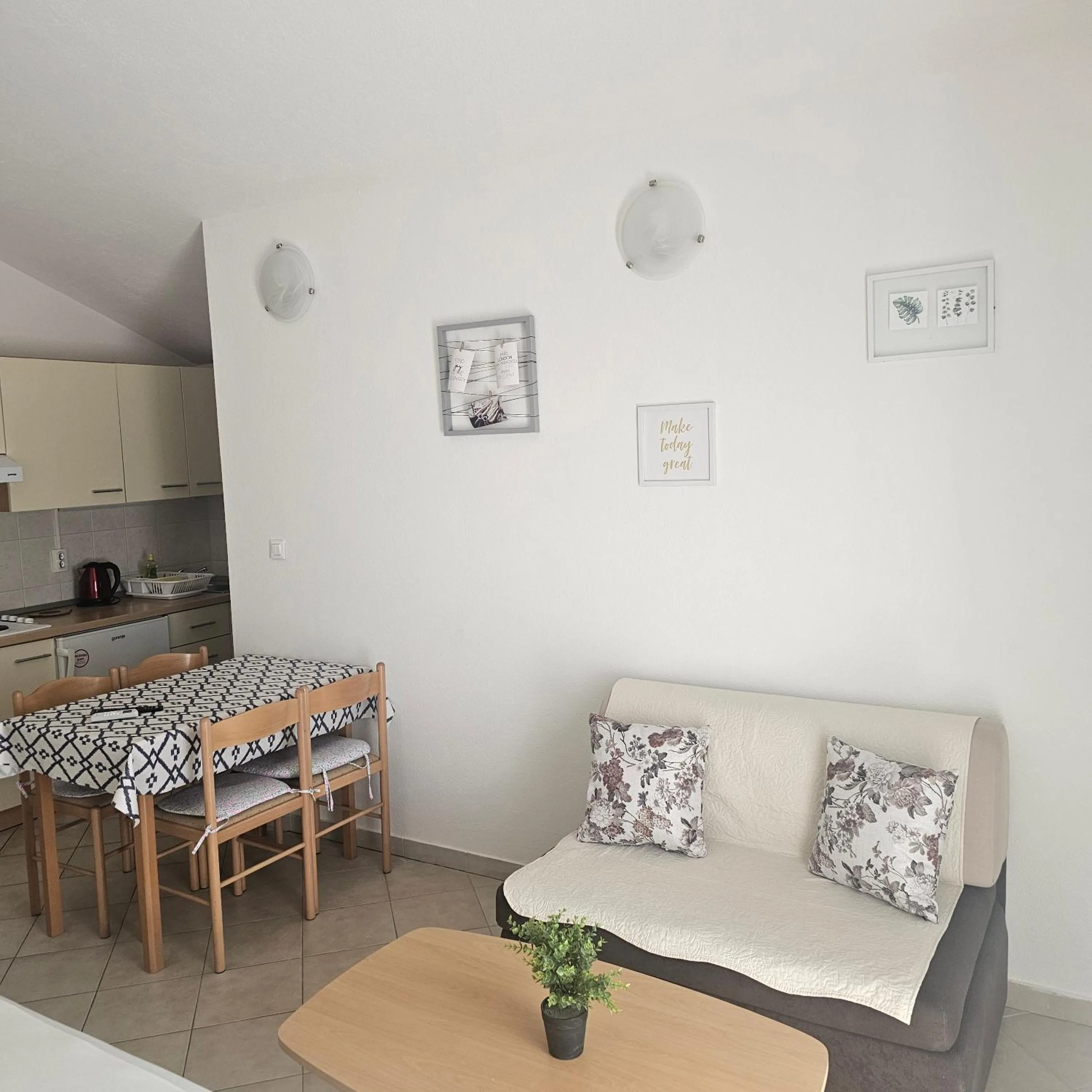 Kitchen or kitchenette in Apartments Adriatika