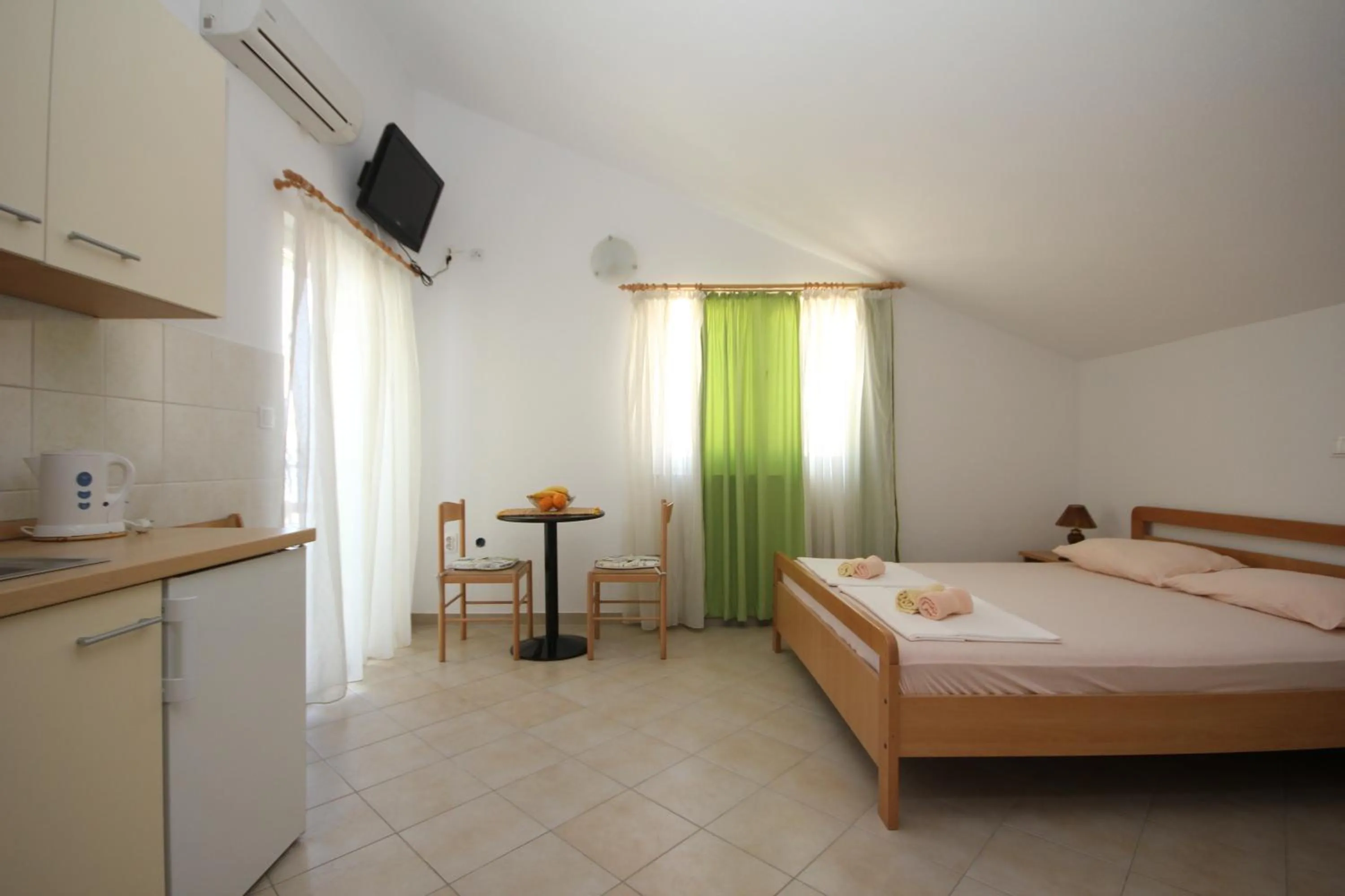Bedroom, Bed in Apartments Adriatika