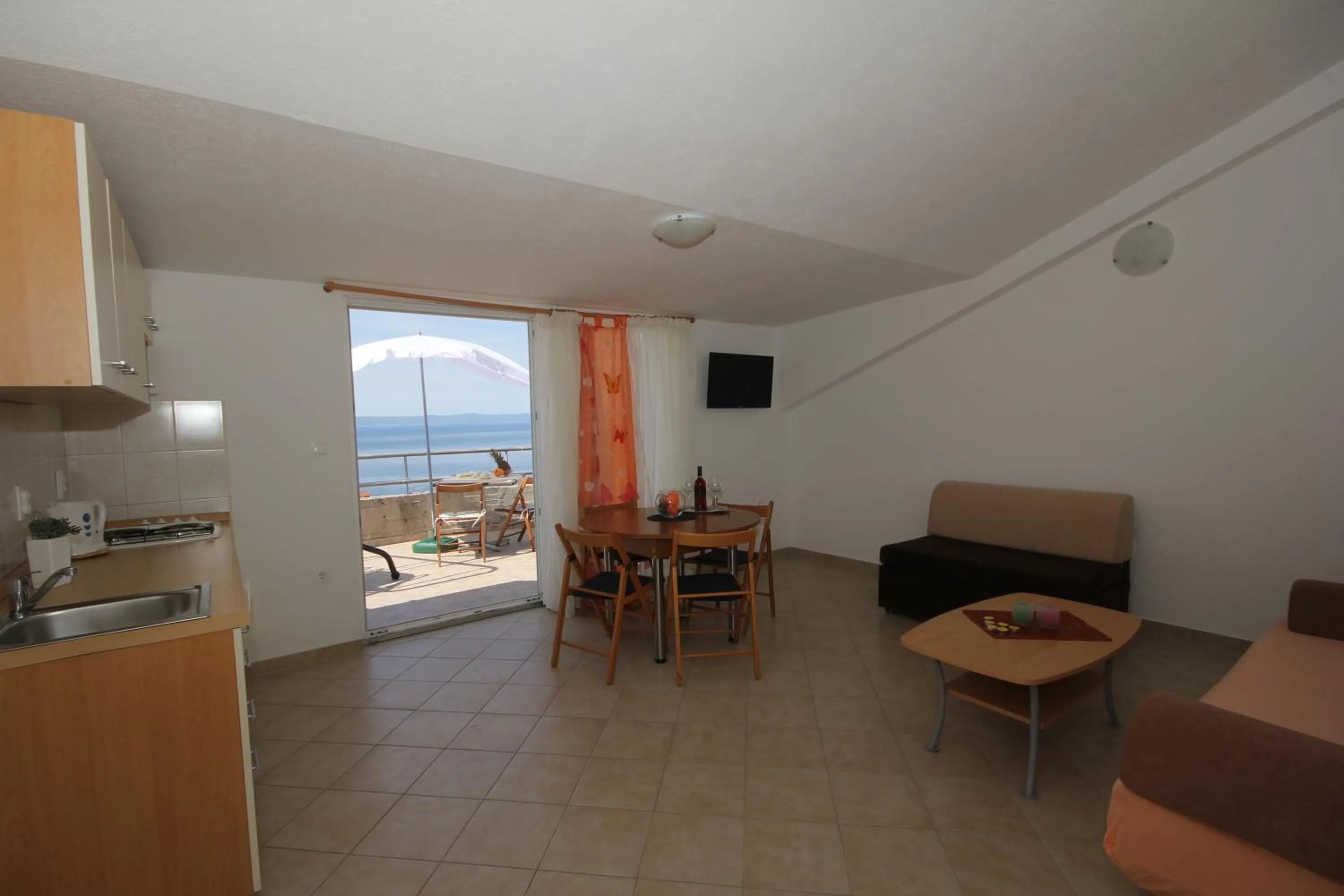 Kitchen or kitchenette in Apartments Adriatika
