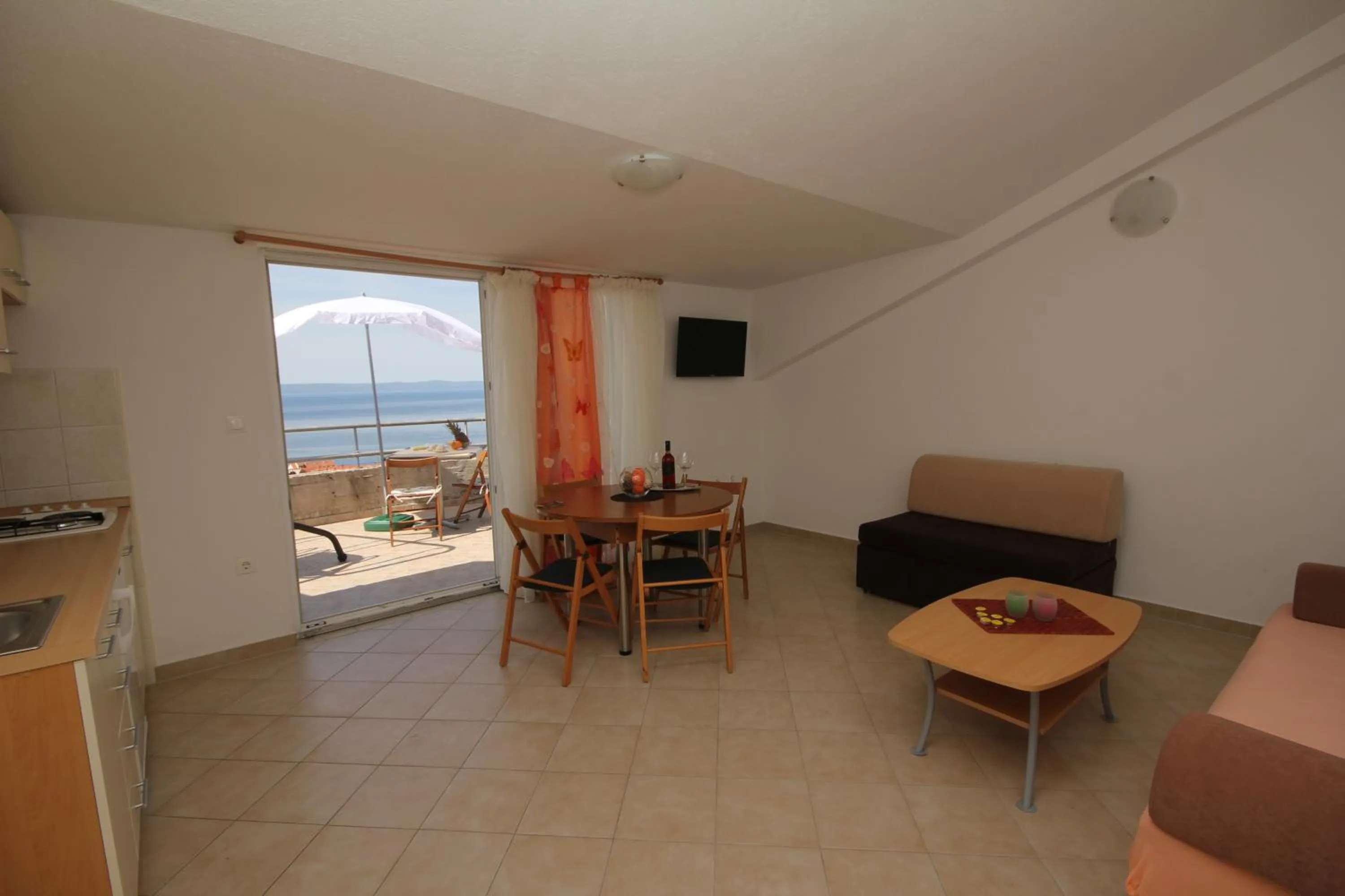 Kitchen or kitchenette in Apartments Adriatika
