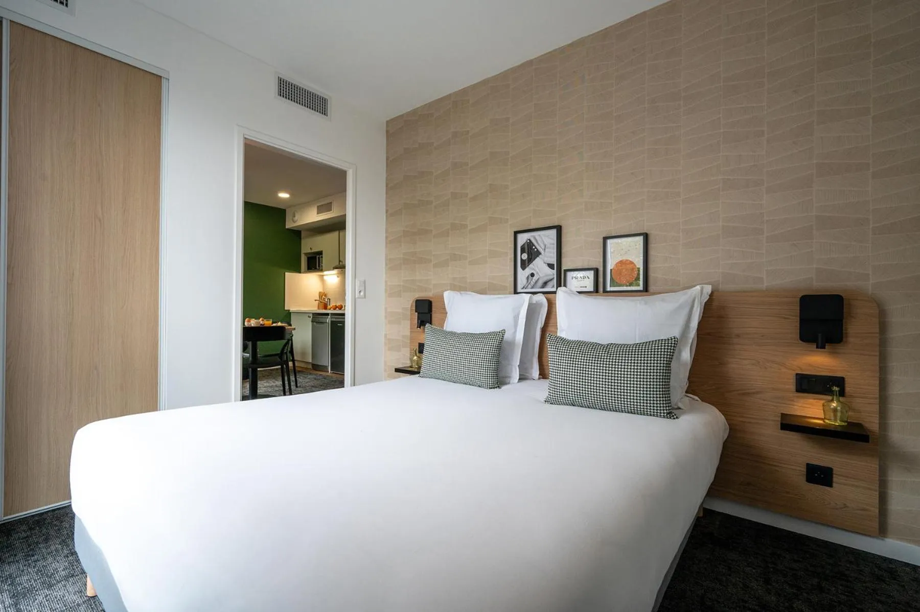 Bed in Nemea Appart Hotel La Boetie Bordeaux Pessac