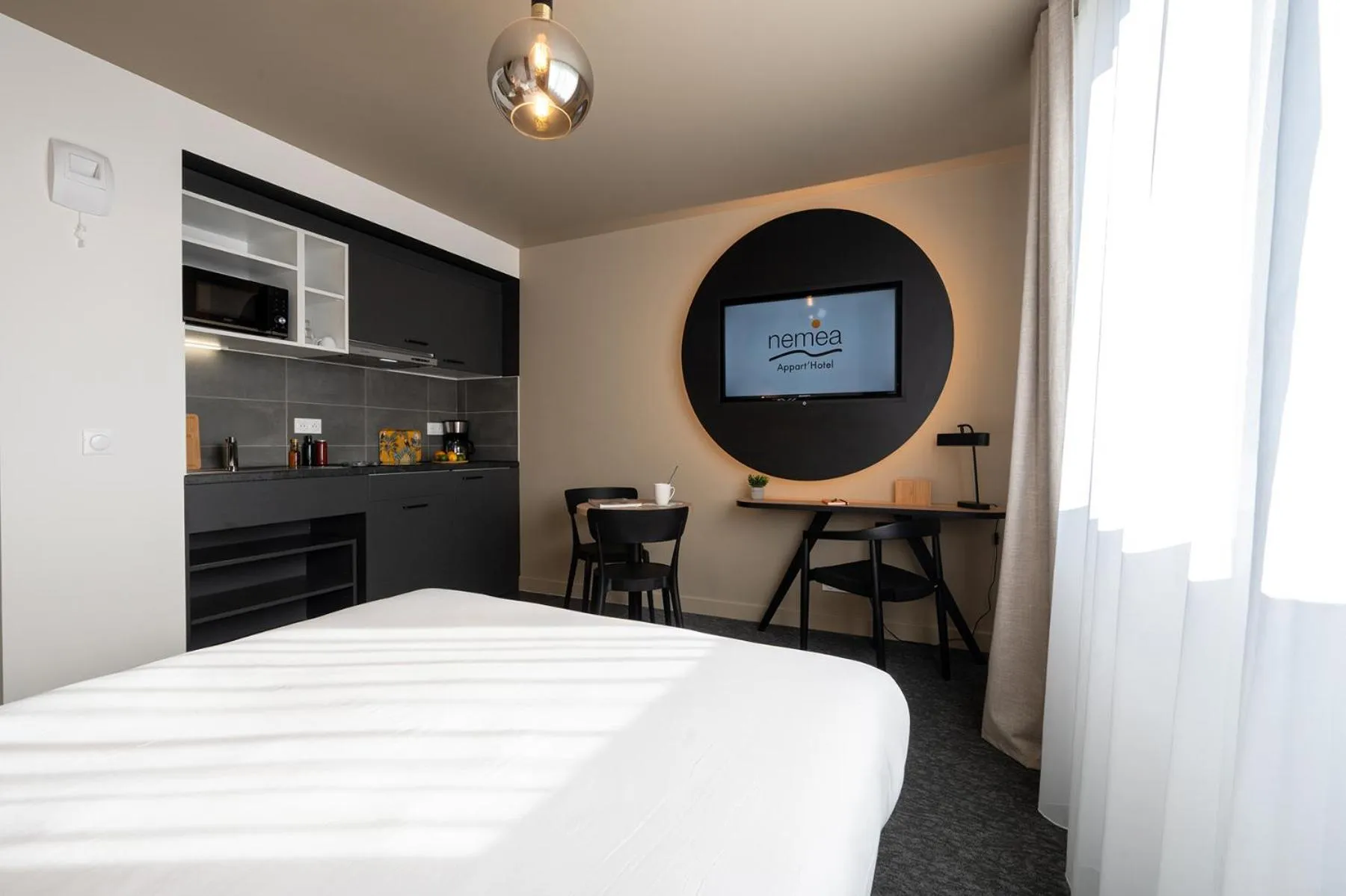 Bed in Nemea Appart Hotel Coeur Europe Strasbourg Illkirch