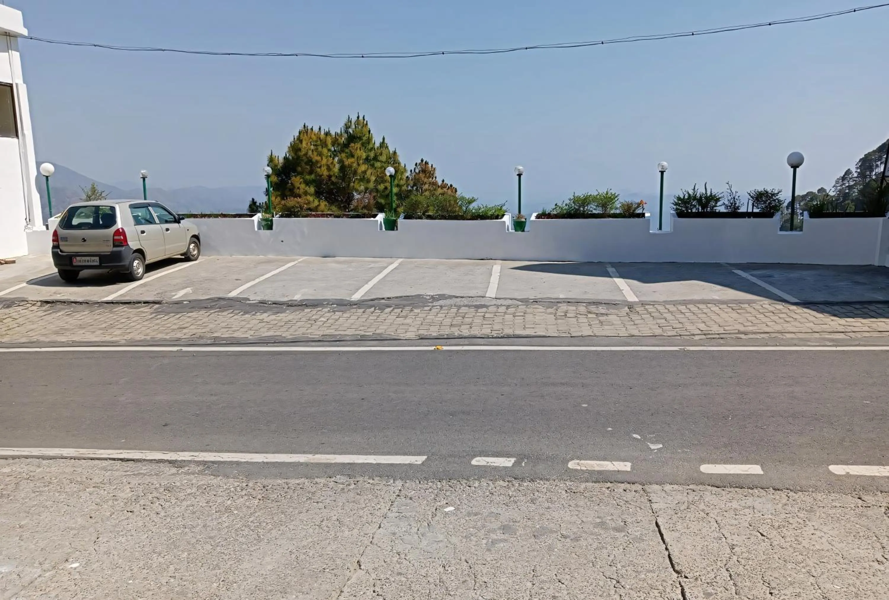 Parking in Green Palms Rubystone Exotic