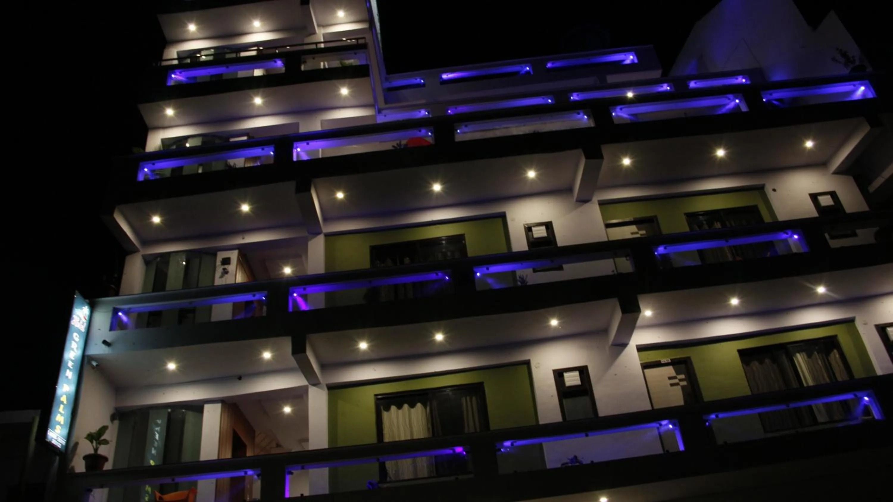 Property building in Green Palms Rubystone Exotic