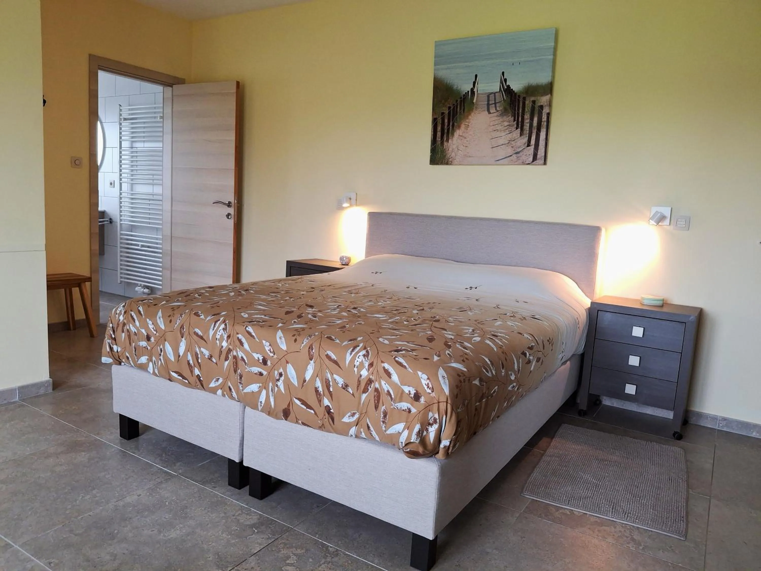 Property building, Bed in B&B Het Polderhof