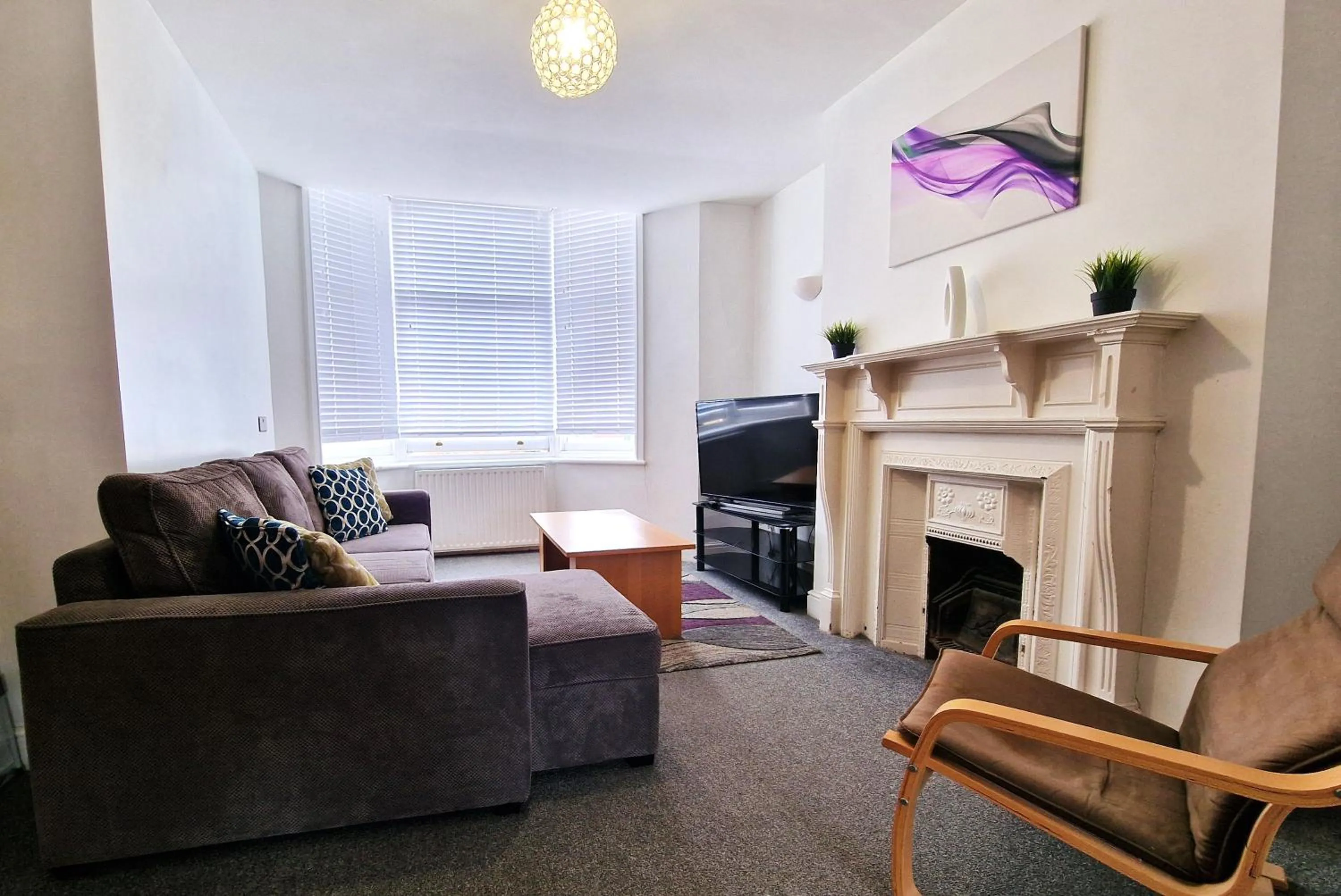 TV and multimedia in Bath Road Apartments
