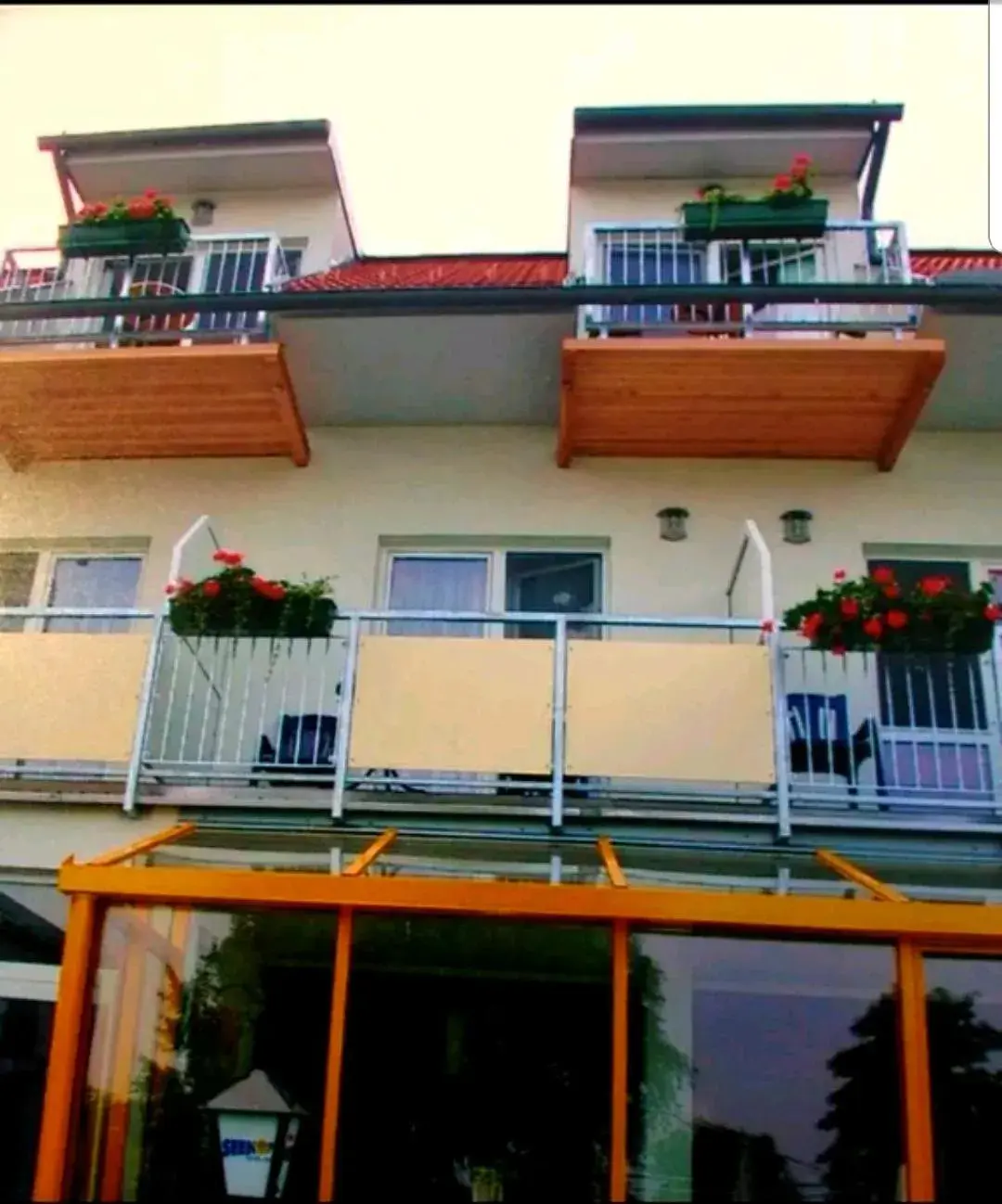Double Room with Balcony with air condition in Hotel & Restaurant Seehof Double Room with Balcony with air condition in Hotel & Restaurant Seehof