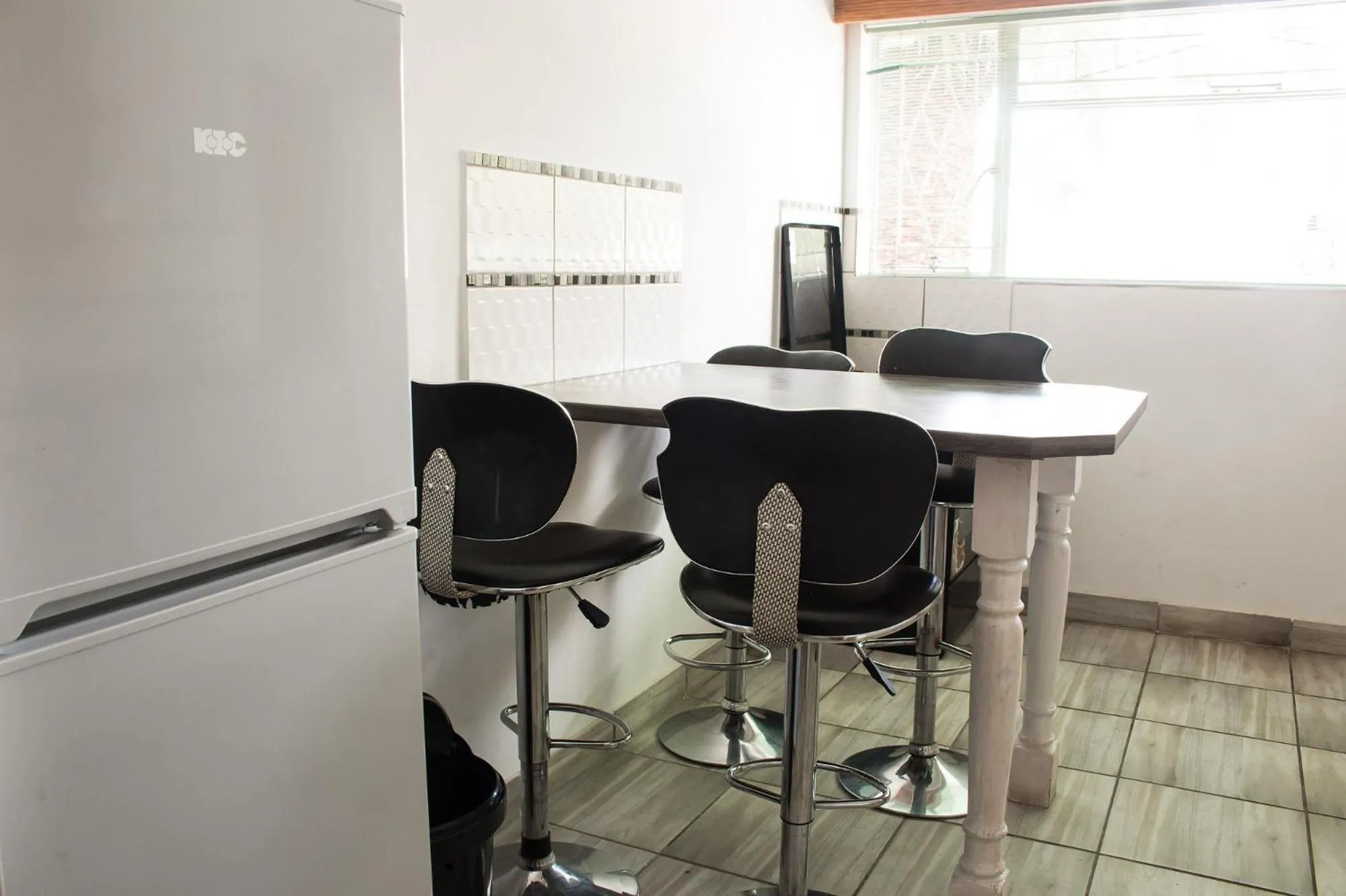 Dining area in Gemstone Guest House