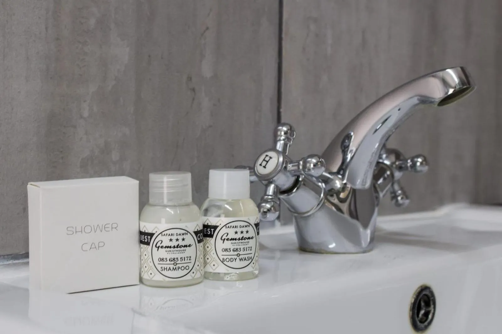 Bathroom in Gemstone Guest House