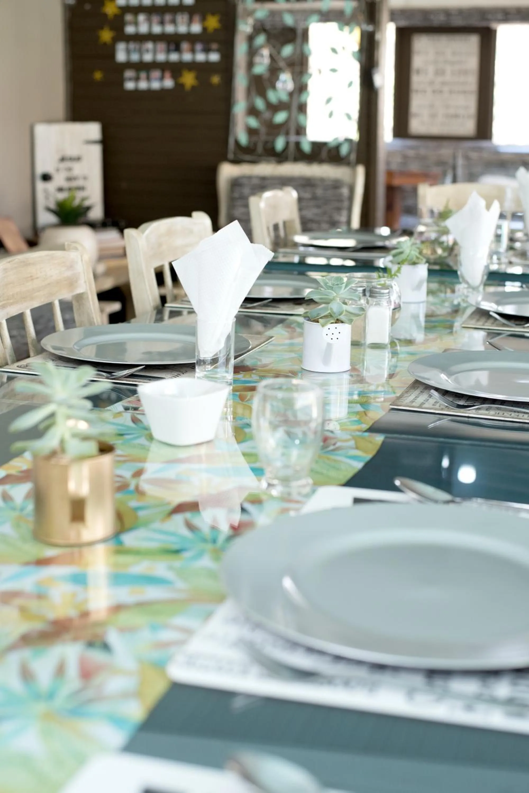 Restaurant/places to eat in Gemstone Guest House