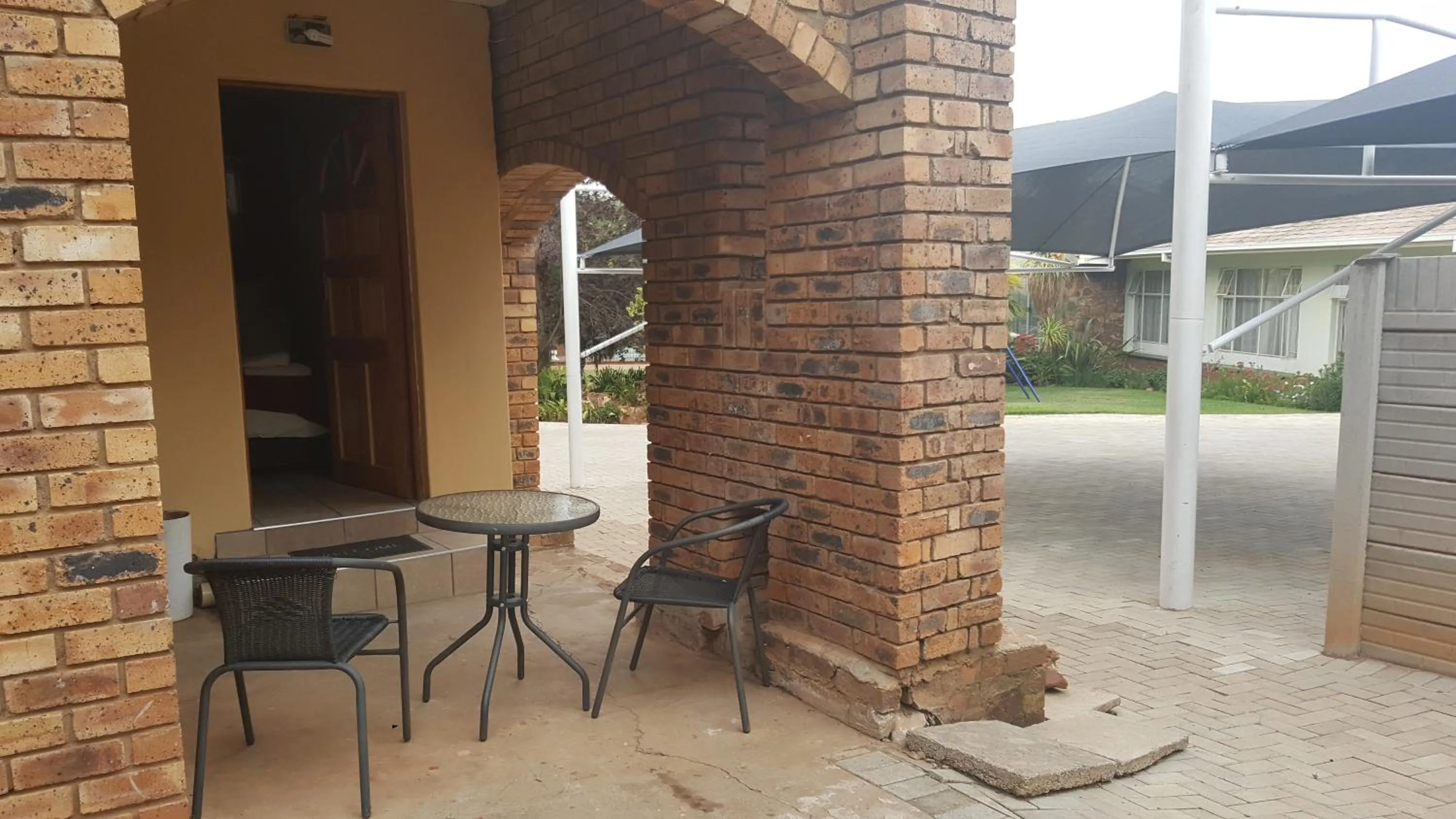 Patio in Gemstone Guest House