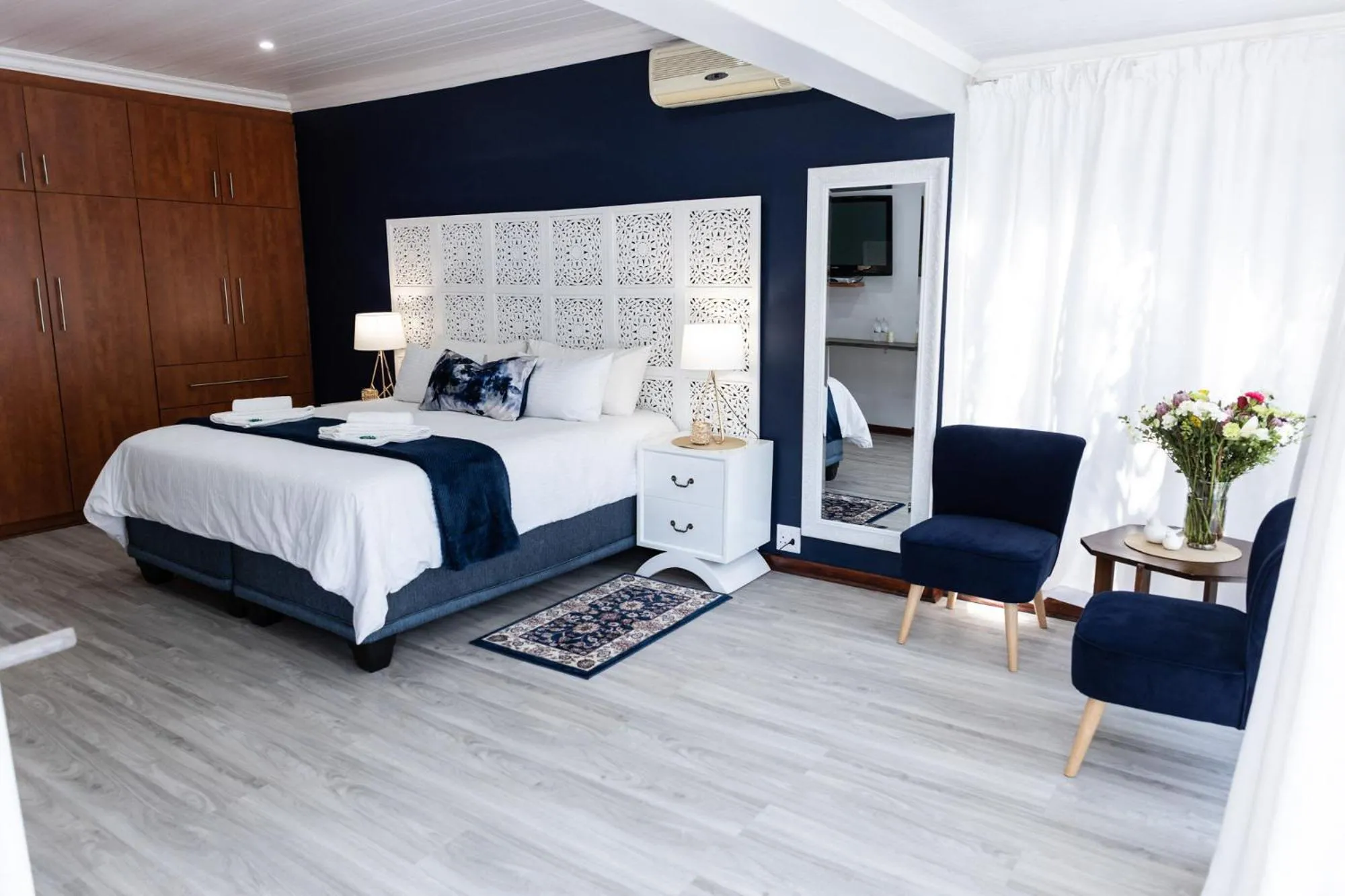 Bedroom, Bed in Gemstone Guest House