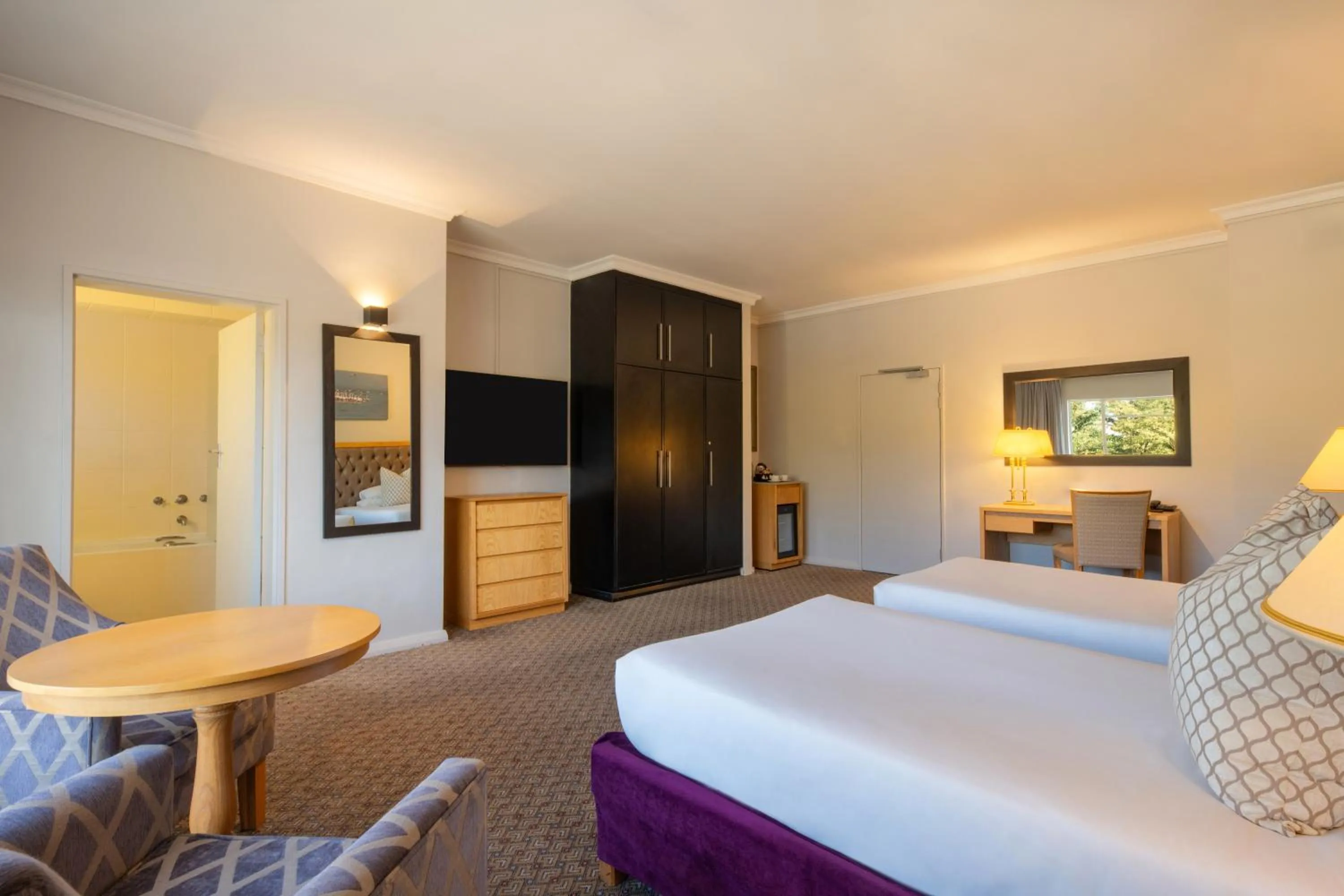 Bedroom, Bed in Mercure Hotel Windhoek