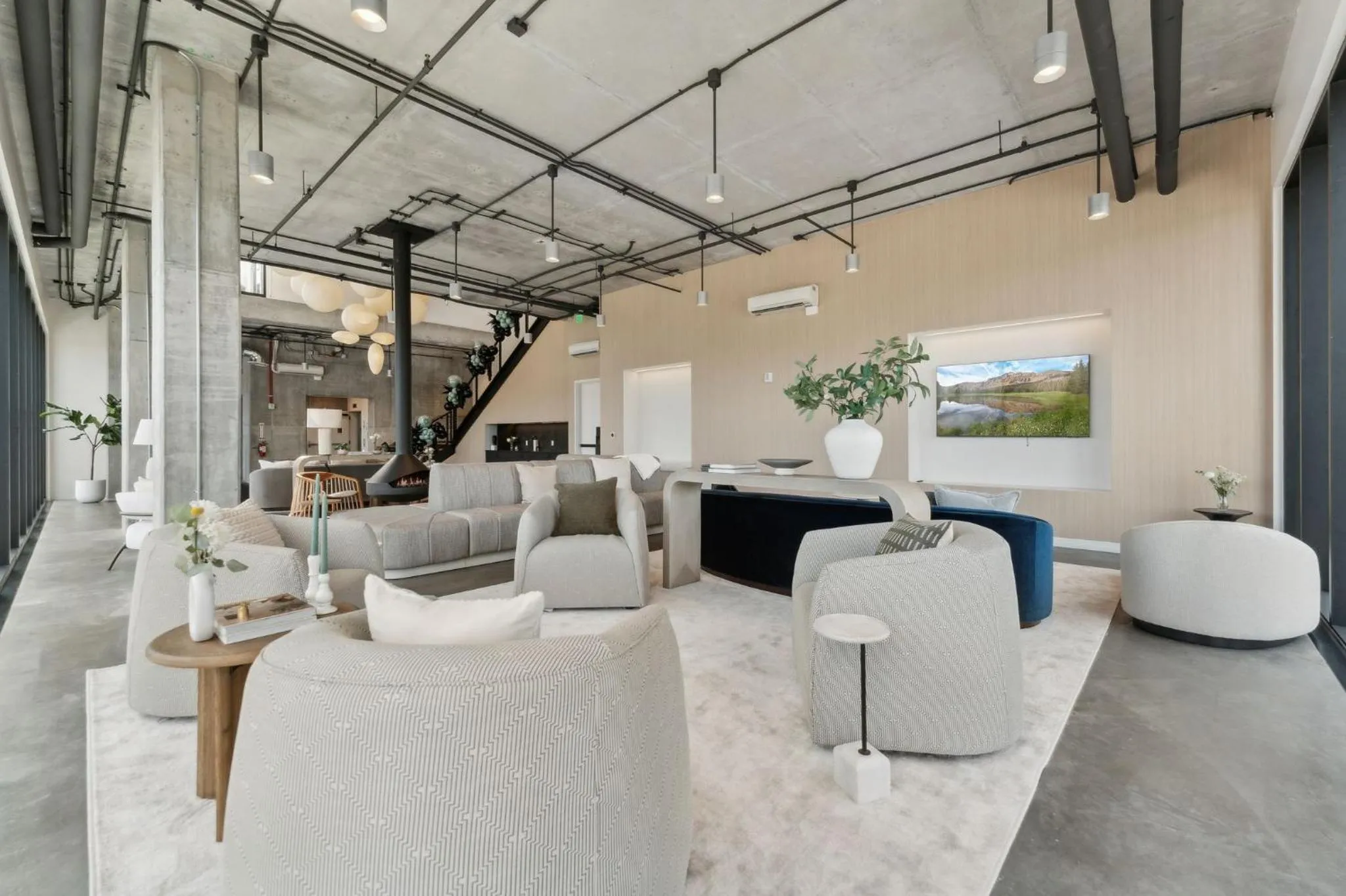 Communal lounge/ TV room in Placemakr Salt Lake City