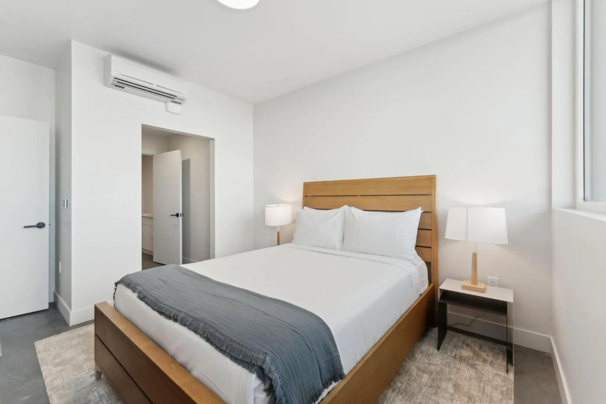 Bedroom, Bed in Placemakr Salt Lake City