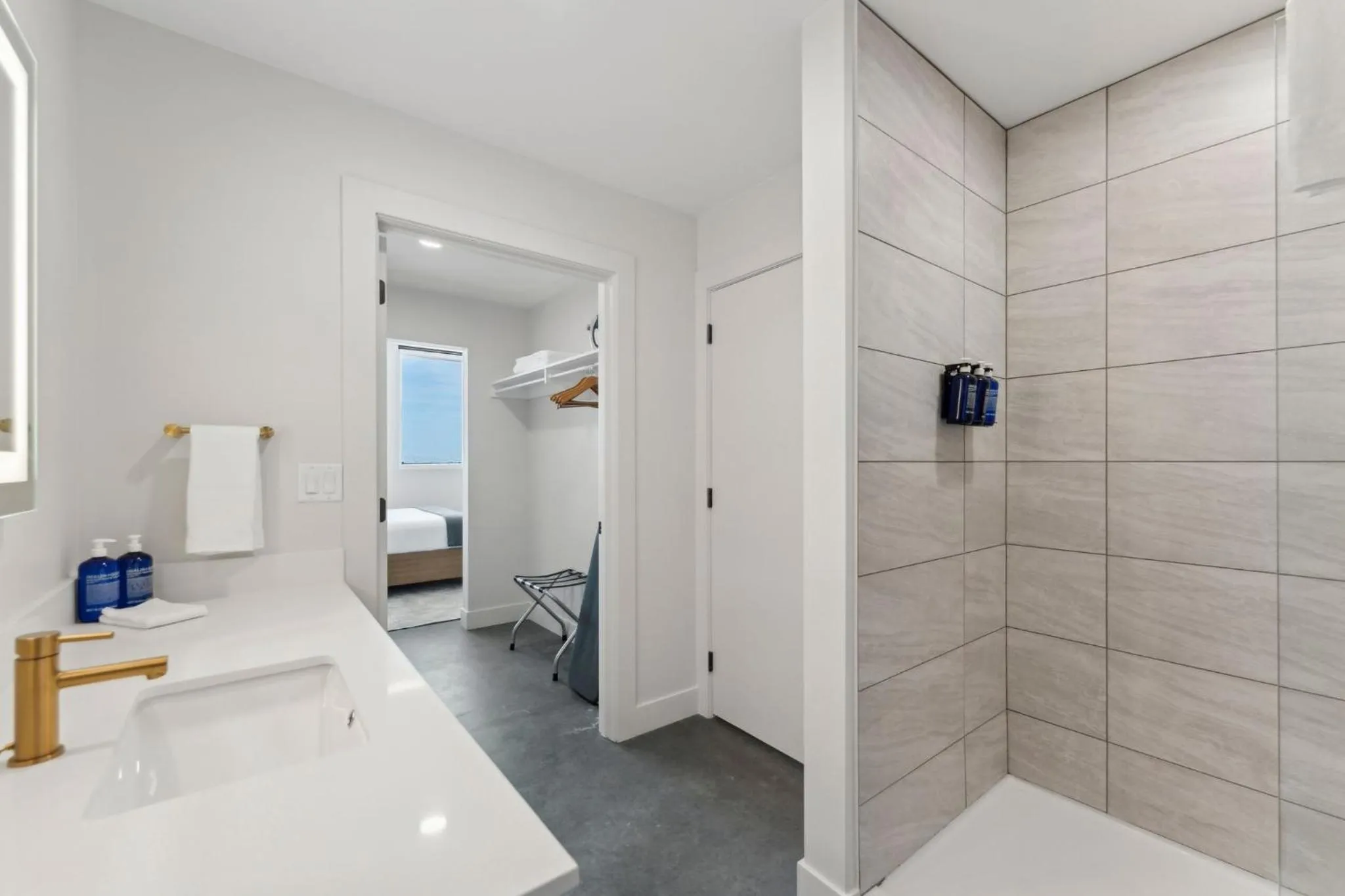Shower in Placemakr Salt Lake City
