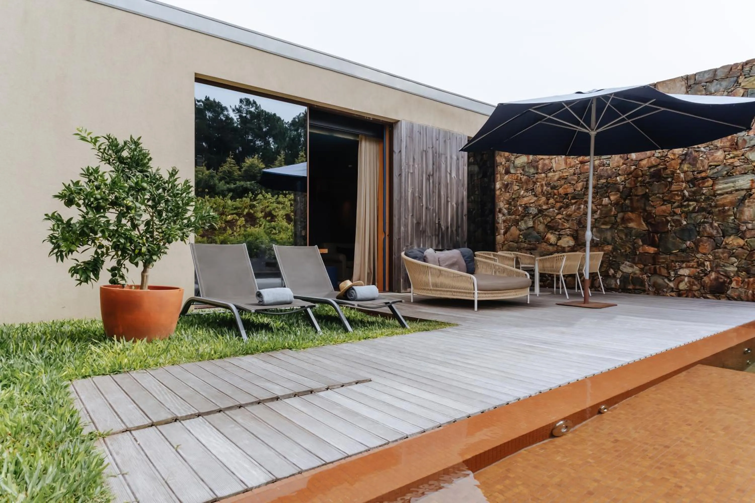 sunbed in Monverde - Wine Experience Hotel - by Unlock Hotels