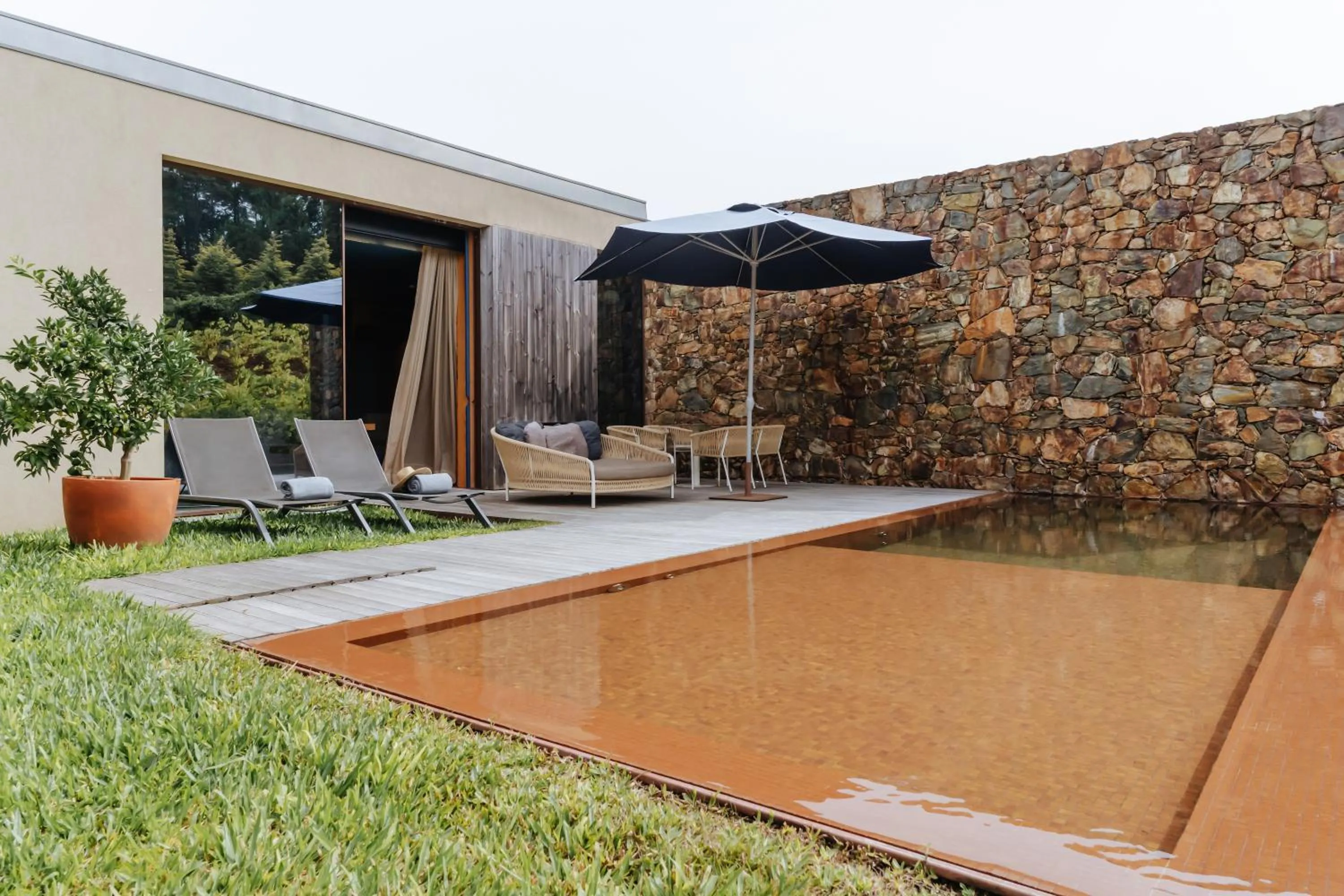 Swimming pool in Monverde - Wine Experience Hotel - by Unlock Hotels