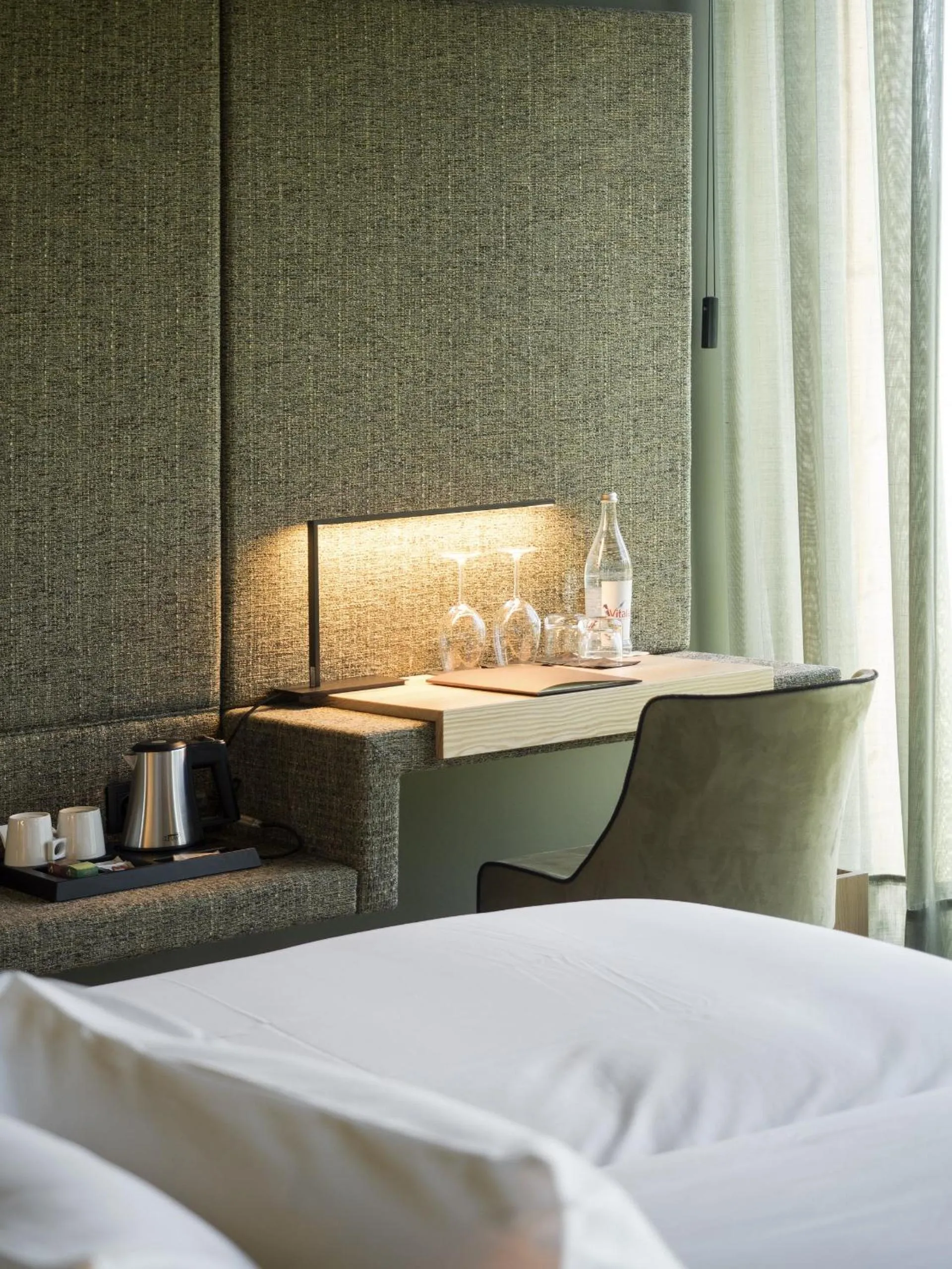 Seating area, Bed in Monverde - Wine Experience Hotel - by Unlock Hotels