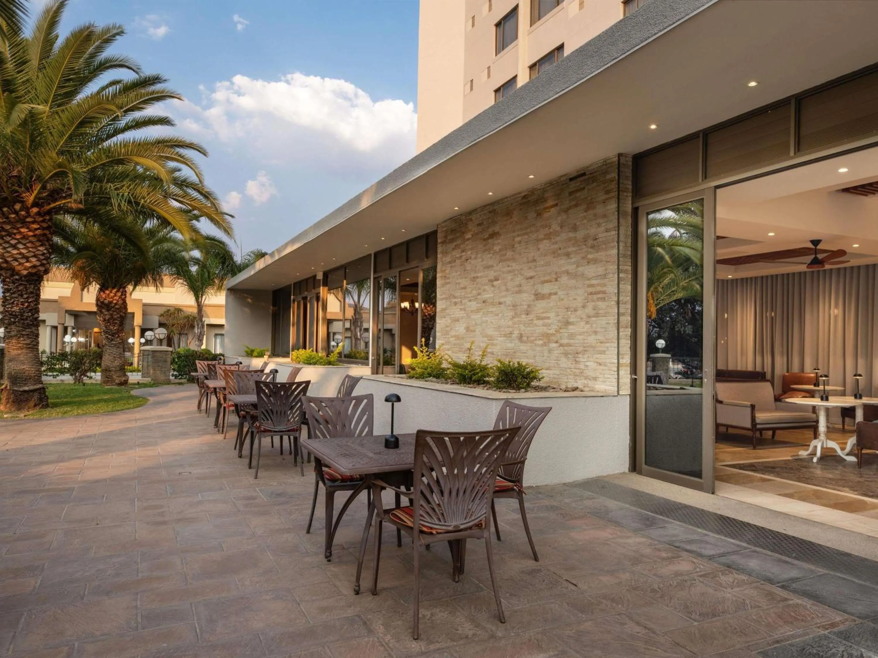 Lounge or bar in Mövenpick Hotel Windhoek