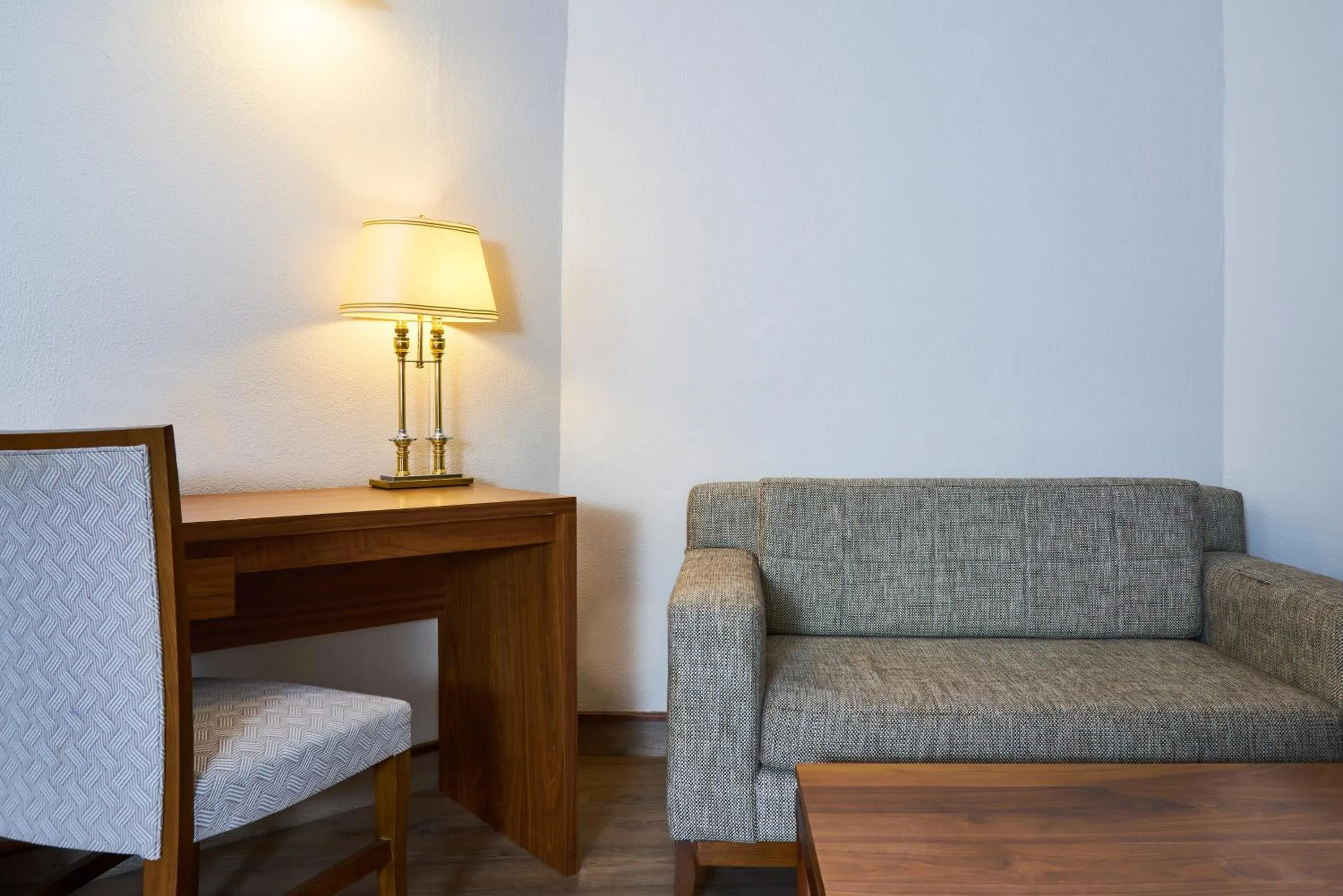Living room, Seating Area in Safari Court Hotel Managed By Accor