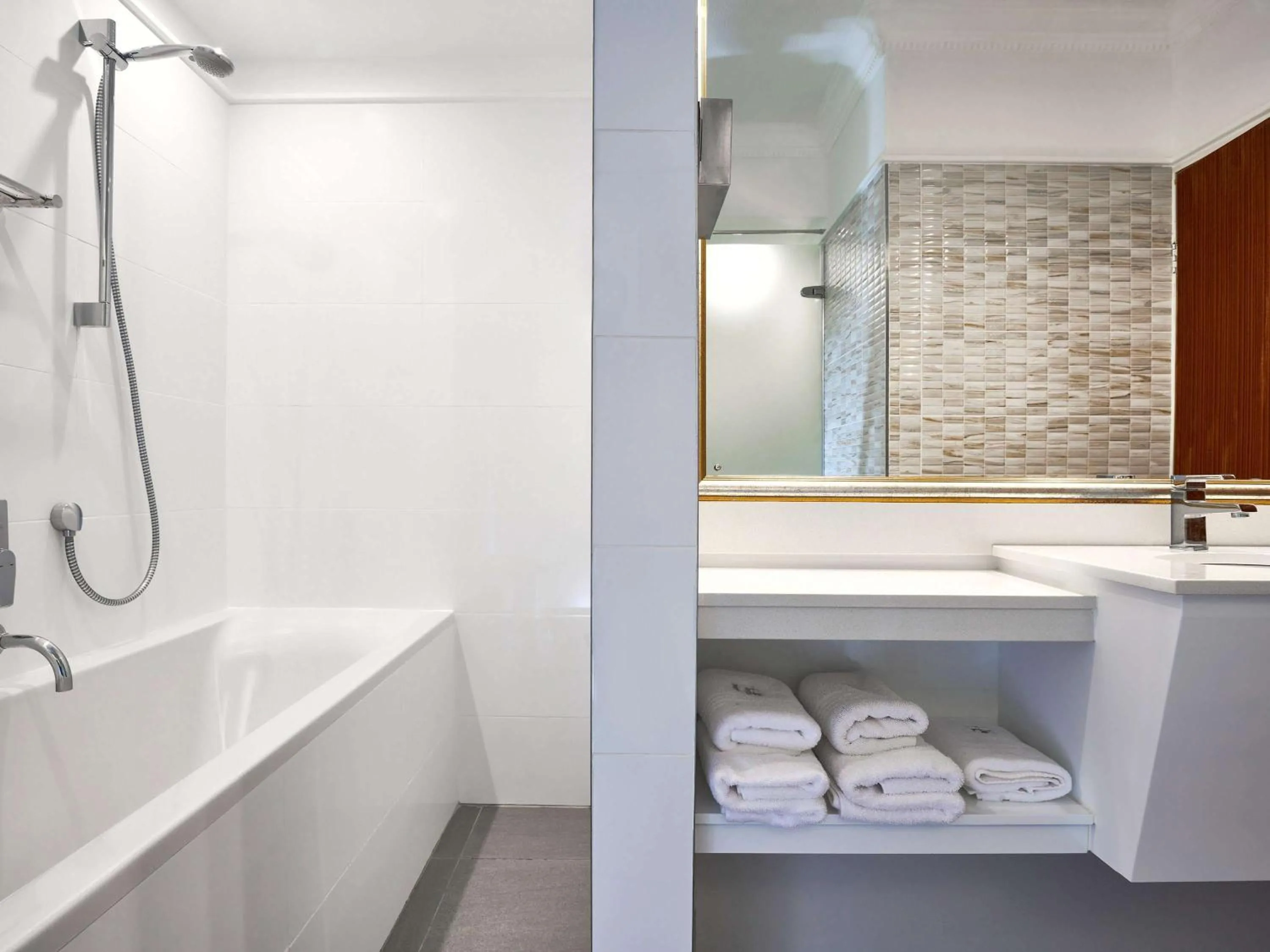 Bathroom in Safari Court Hotel Managed By Accor