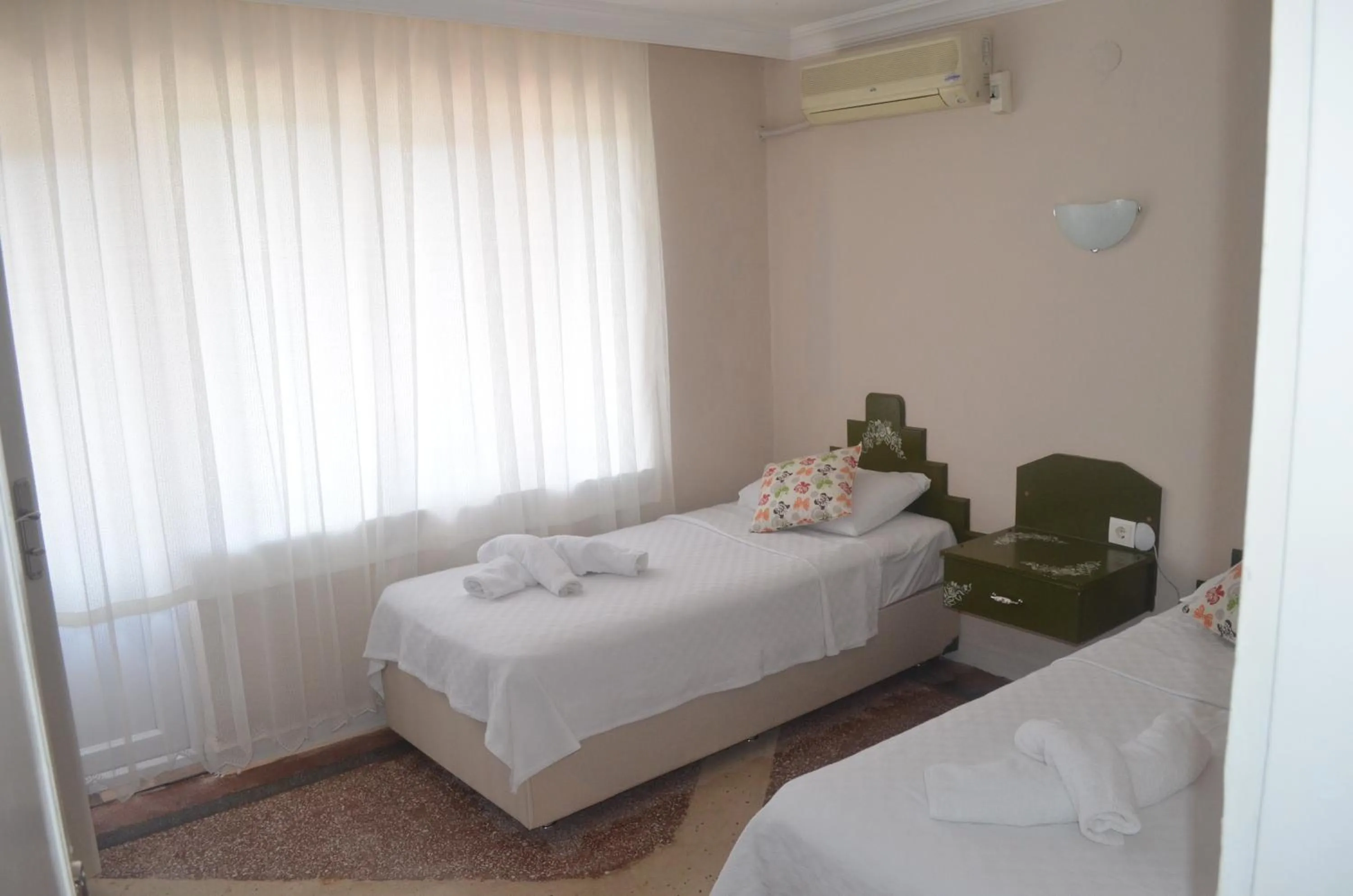 Photo of the whole room in Tunc Hotel