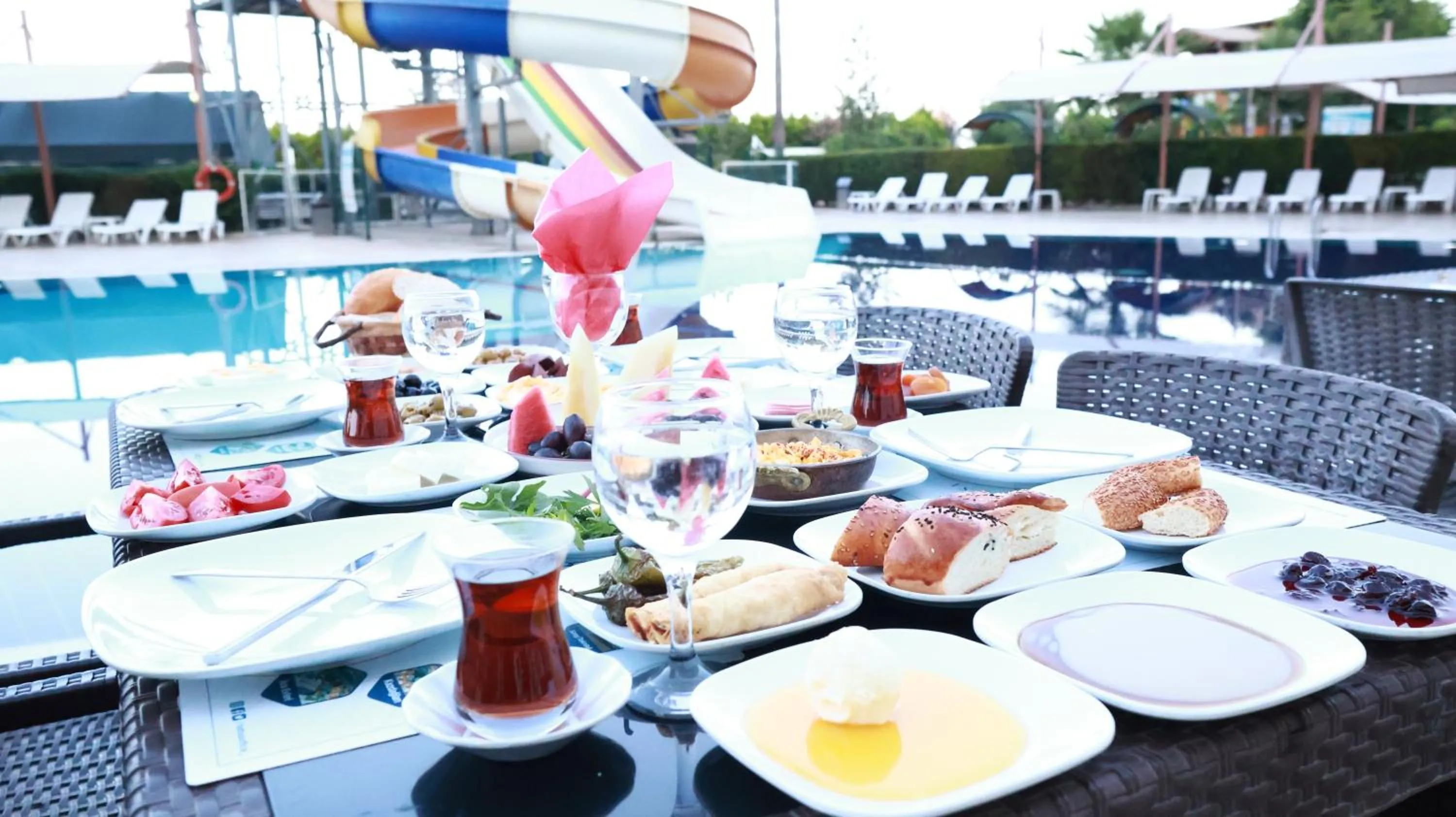 Food and drinks in Hattusa Vacation Thermal Club Erzin