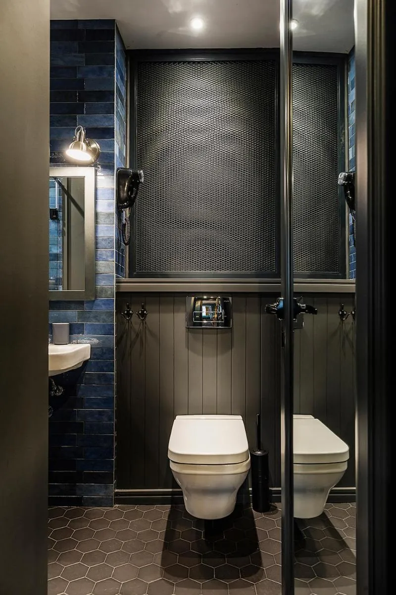 Bathroom in 5 Vintage Guest House