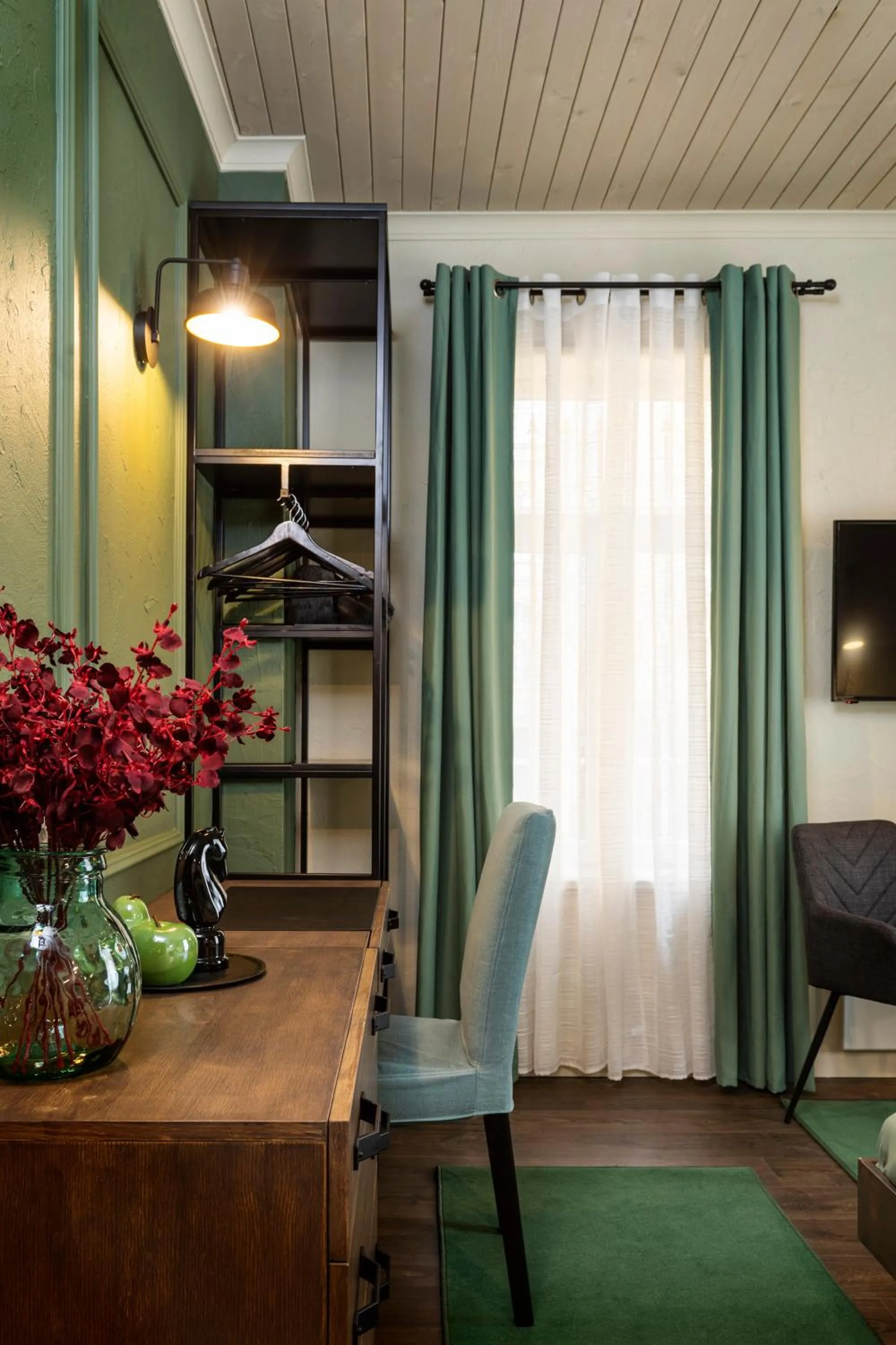 5 Vintage Guest House