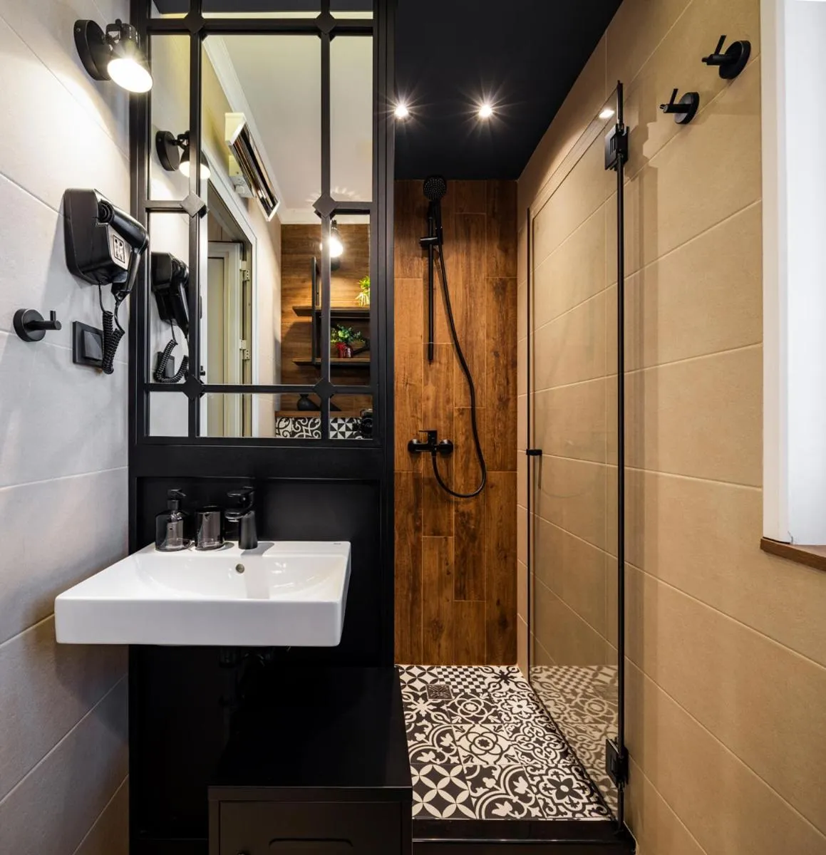 5 Vintage Guest House