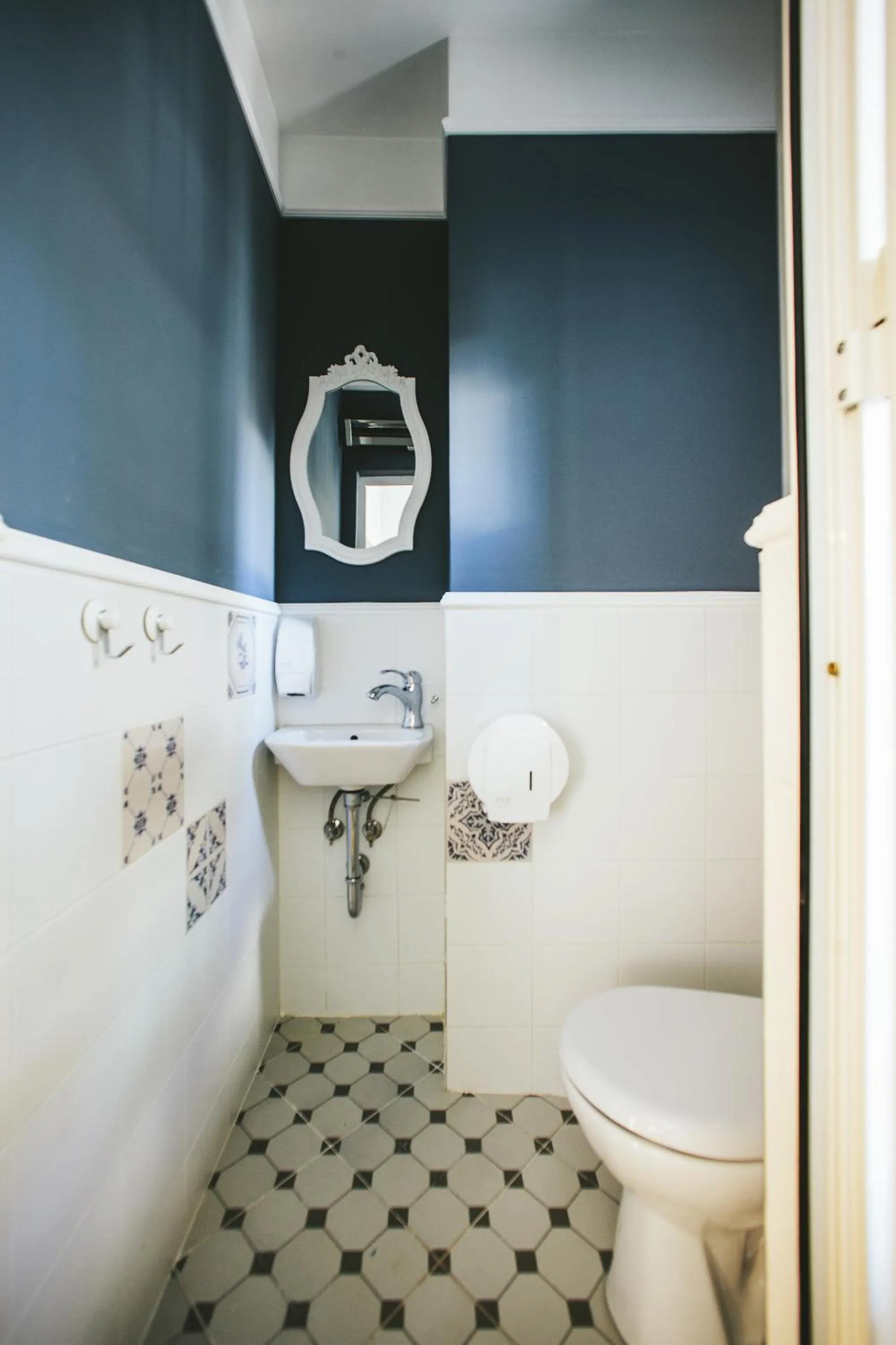 Toilet in 5 Vintage Guest House