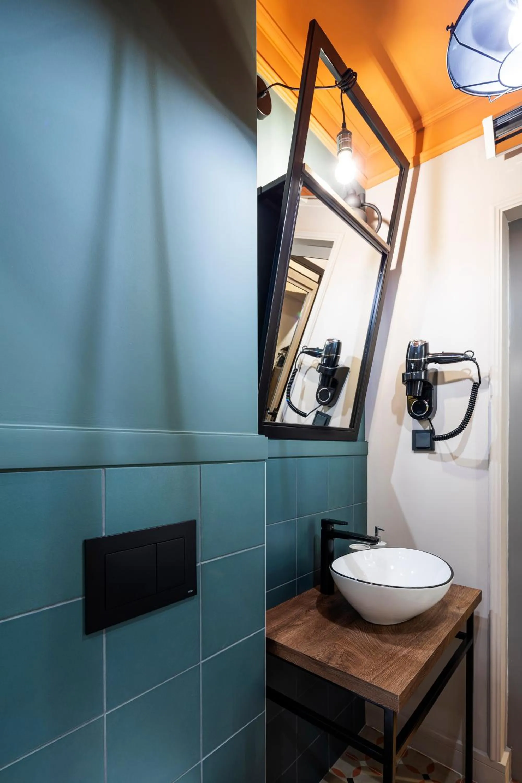 5 Vintage Guest House