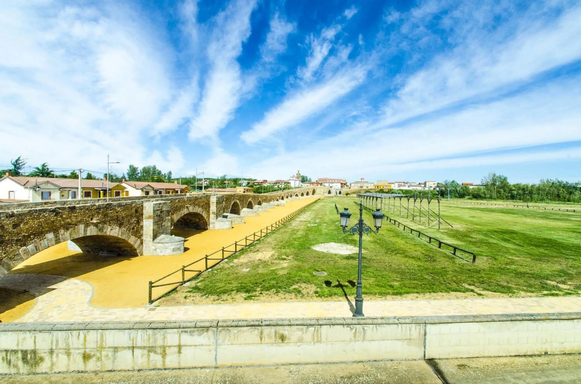 Nearby landmark in Hostal Don Suero de Quiñones