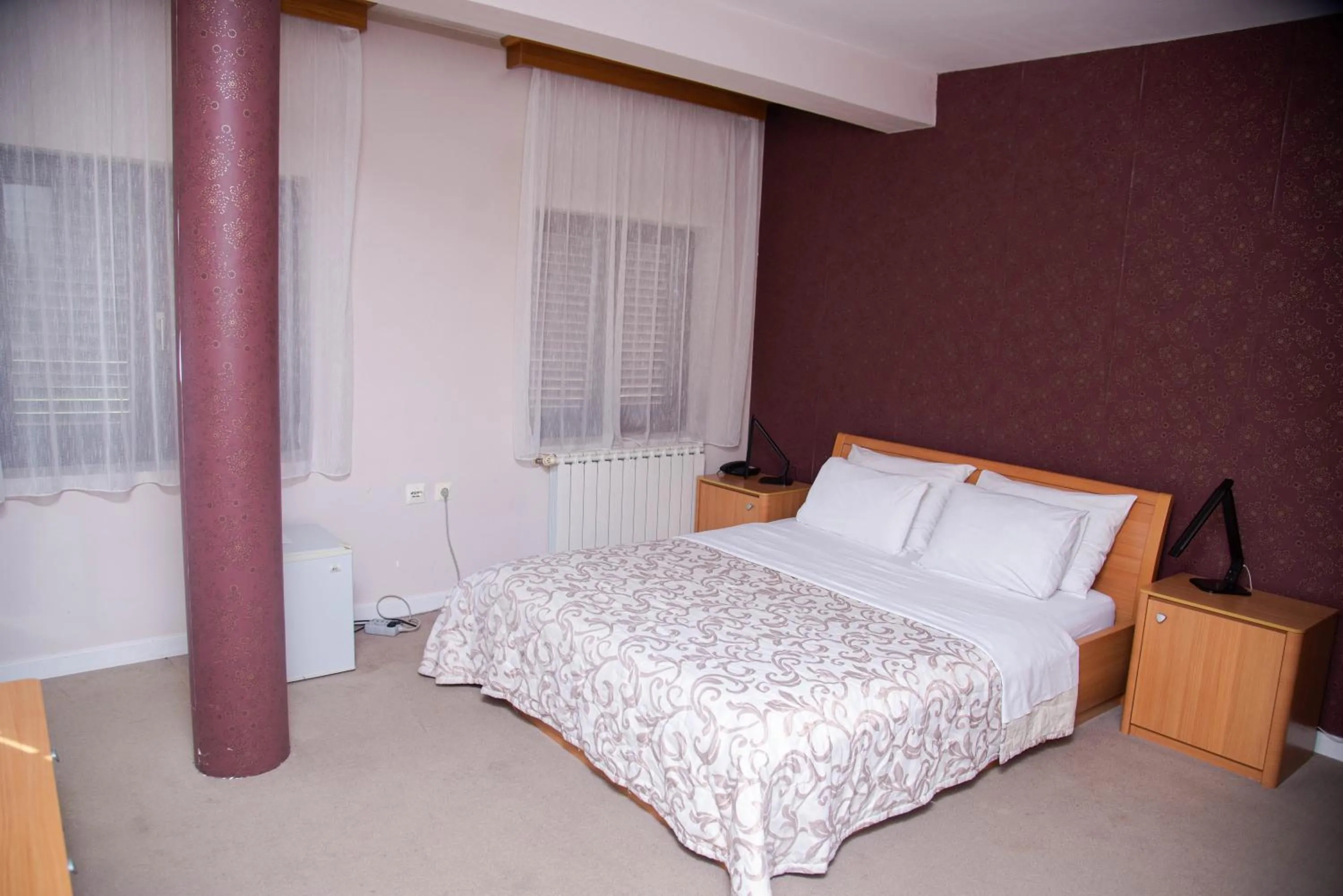 Double Room with Private Bathroom - single occupancy in Hotel Dvor