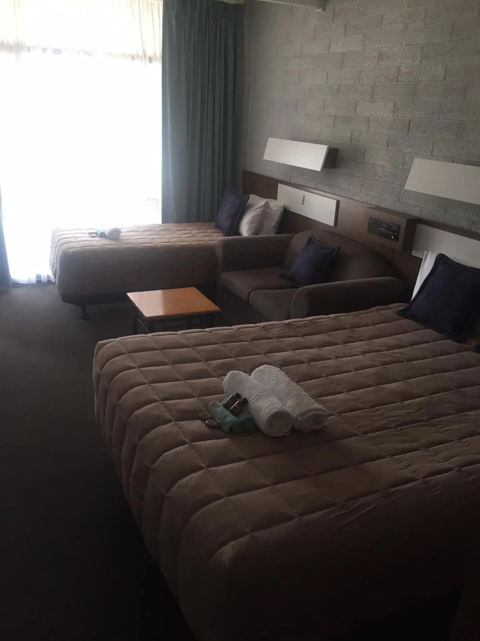 Bed in Thomas Lodge Motel