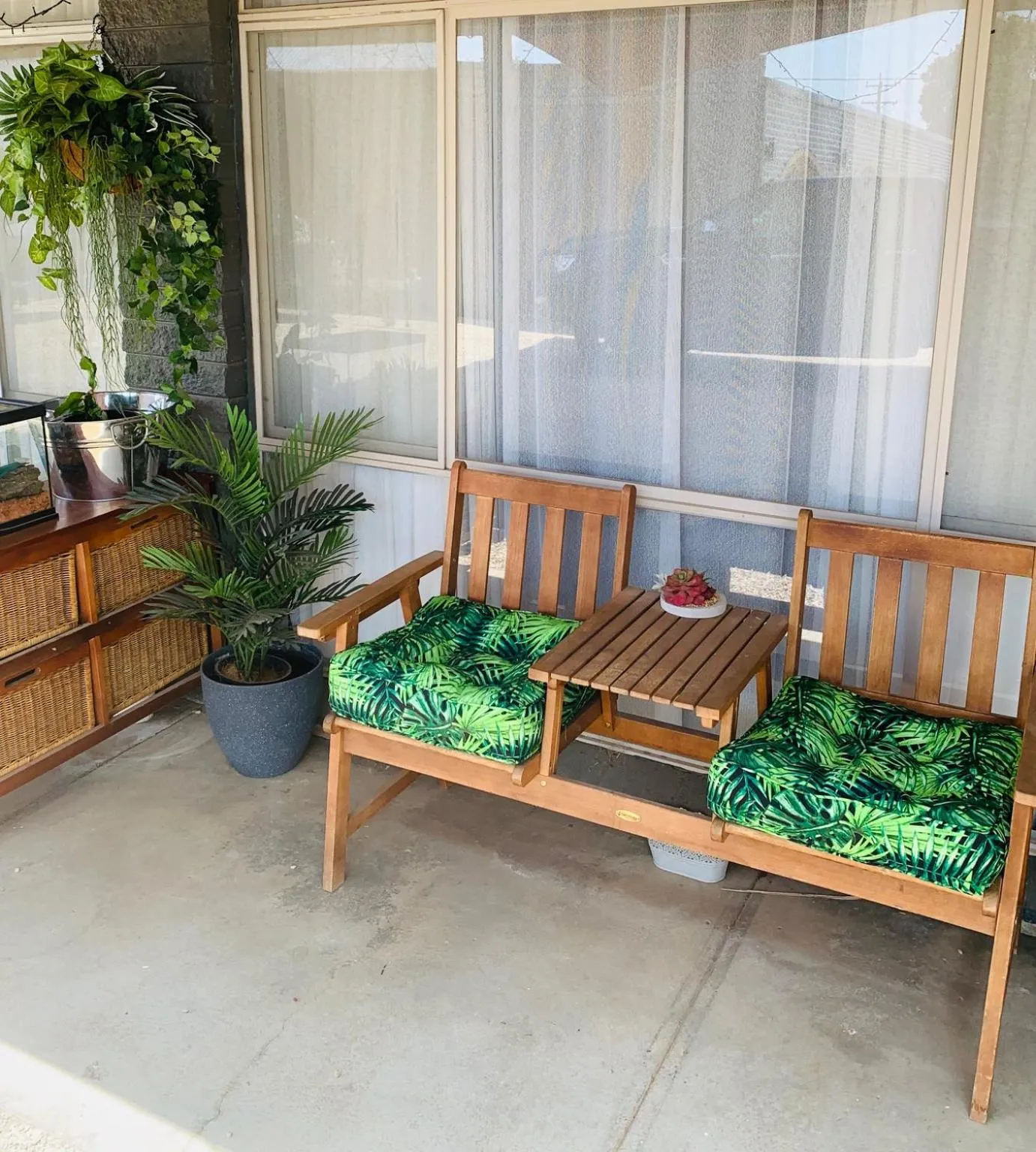 Patio in Thomas Lodge Motel