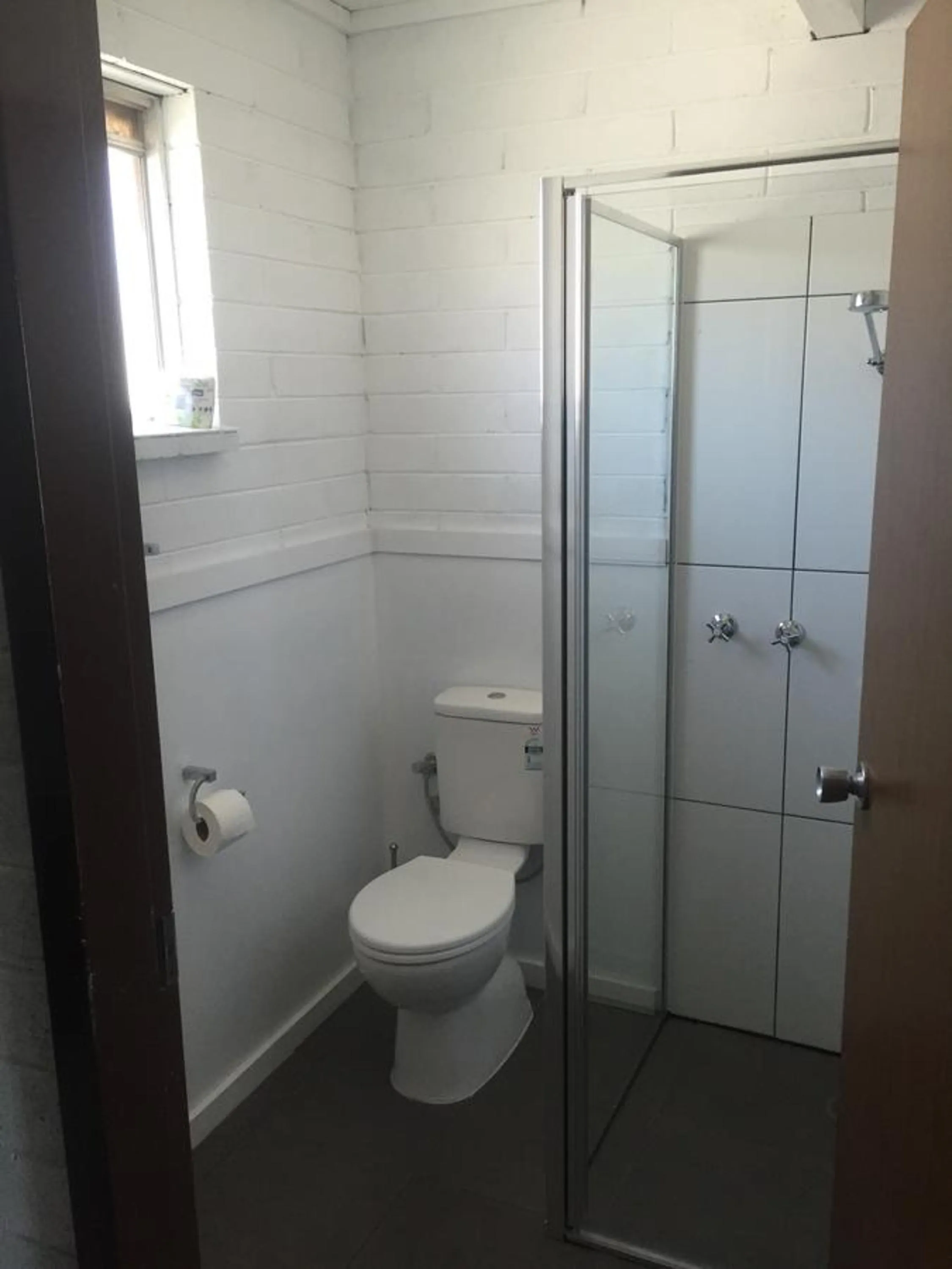 Bathroom in Thomas Lodge Motel