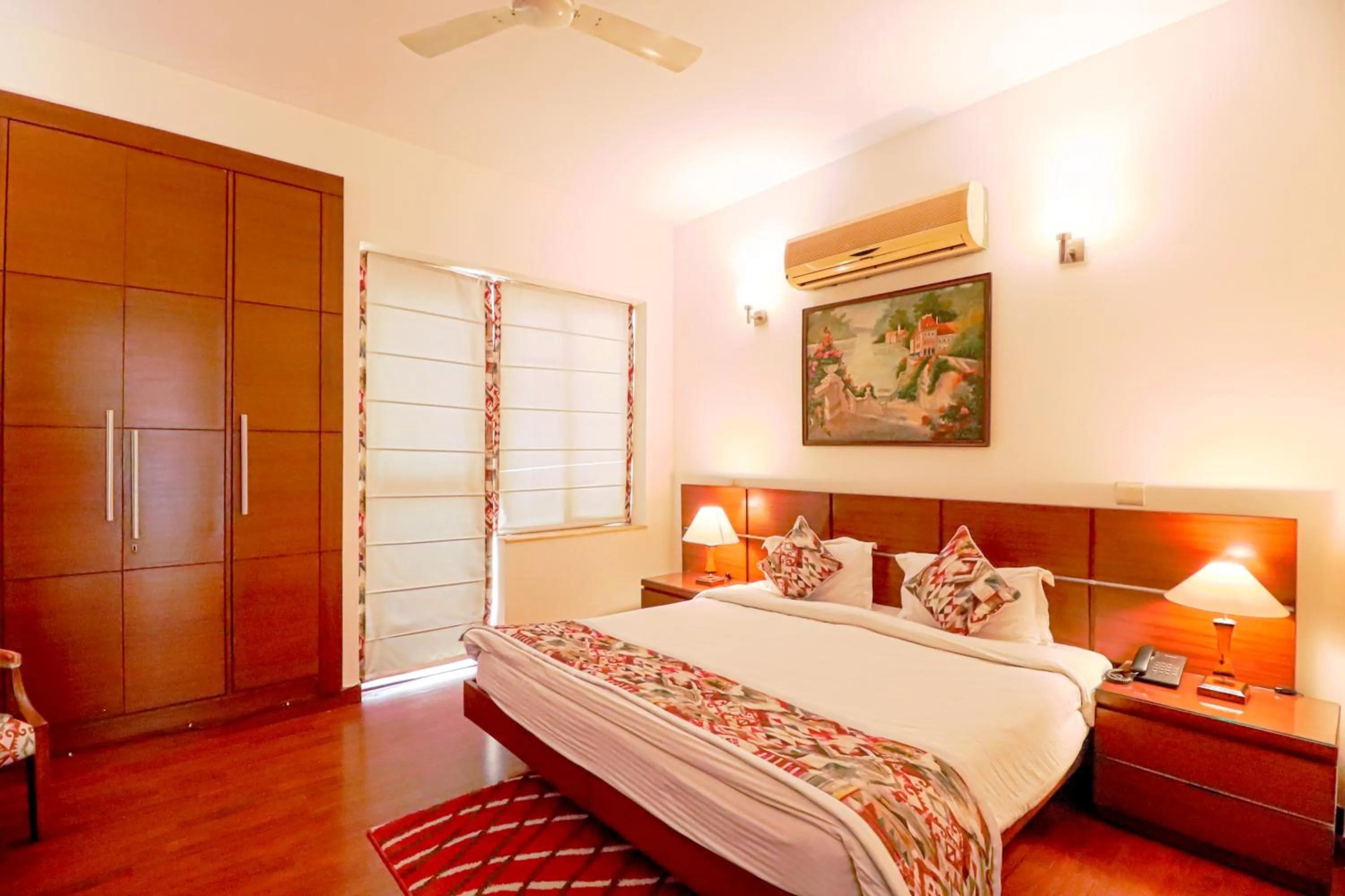 Bed in Ahuja Residency Noida