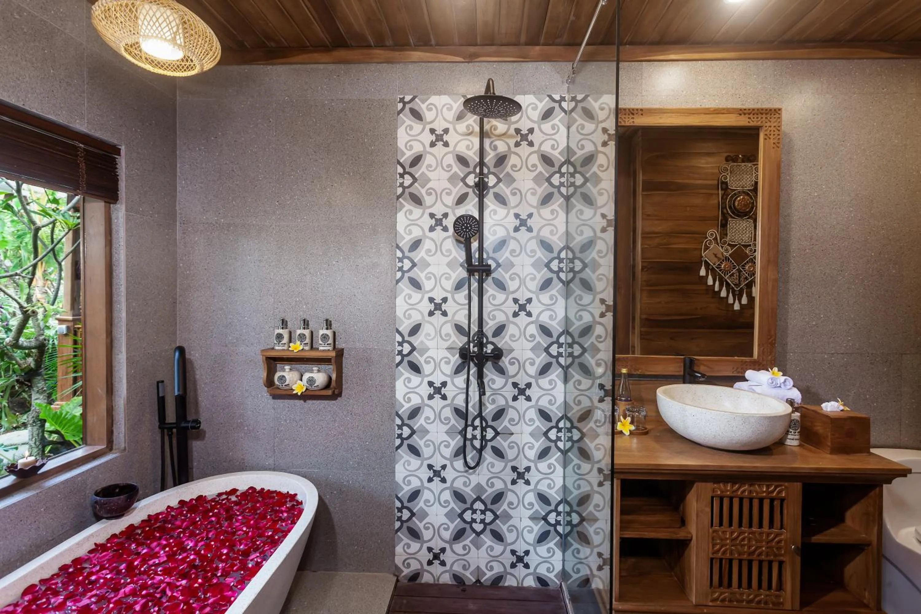 Shower, Bed in Edge of Ubud by GenuineHost