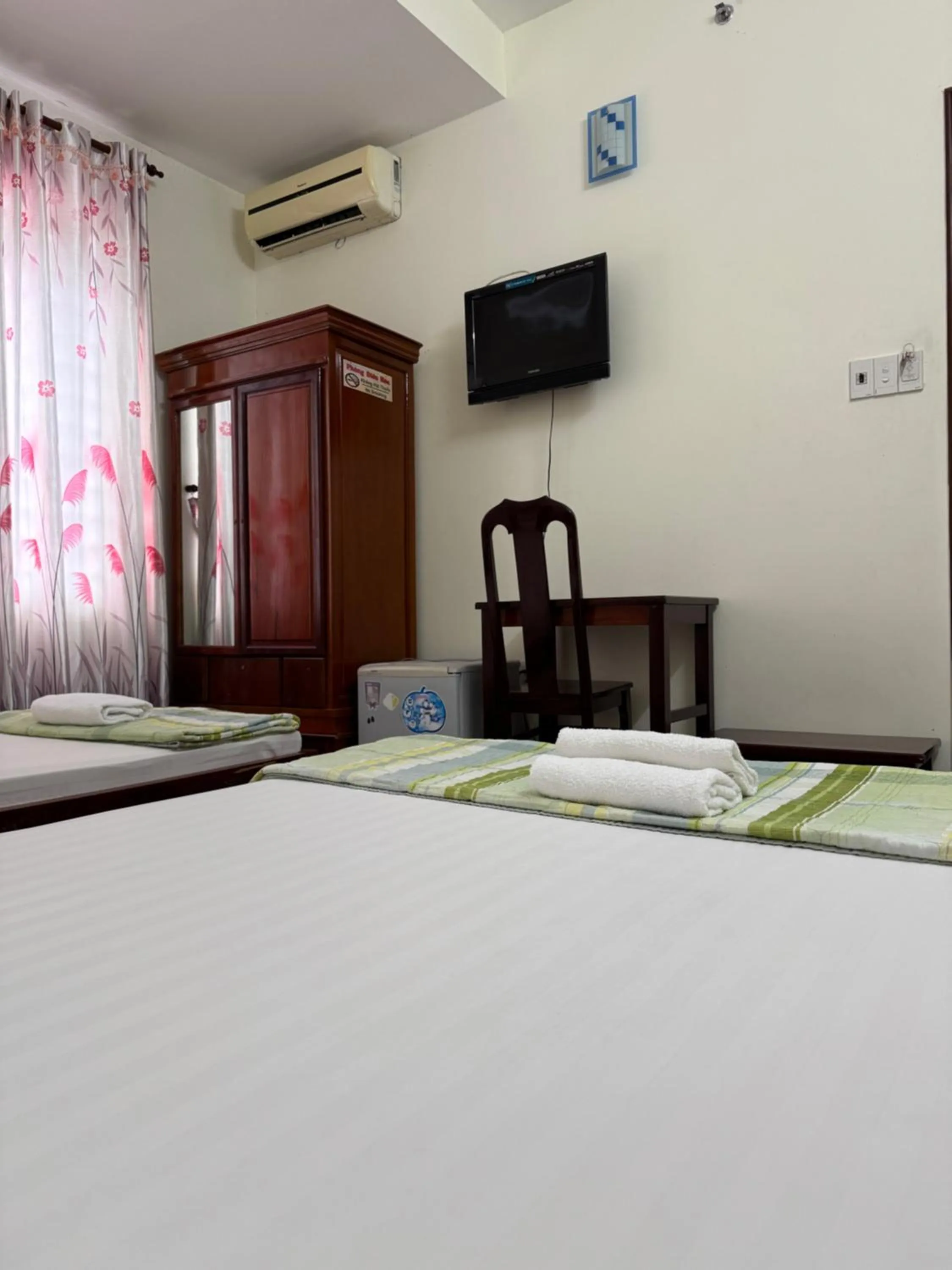 air conditioner, Bed in Thinh Khang Hotel Vung Tau