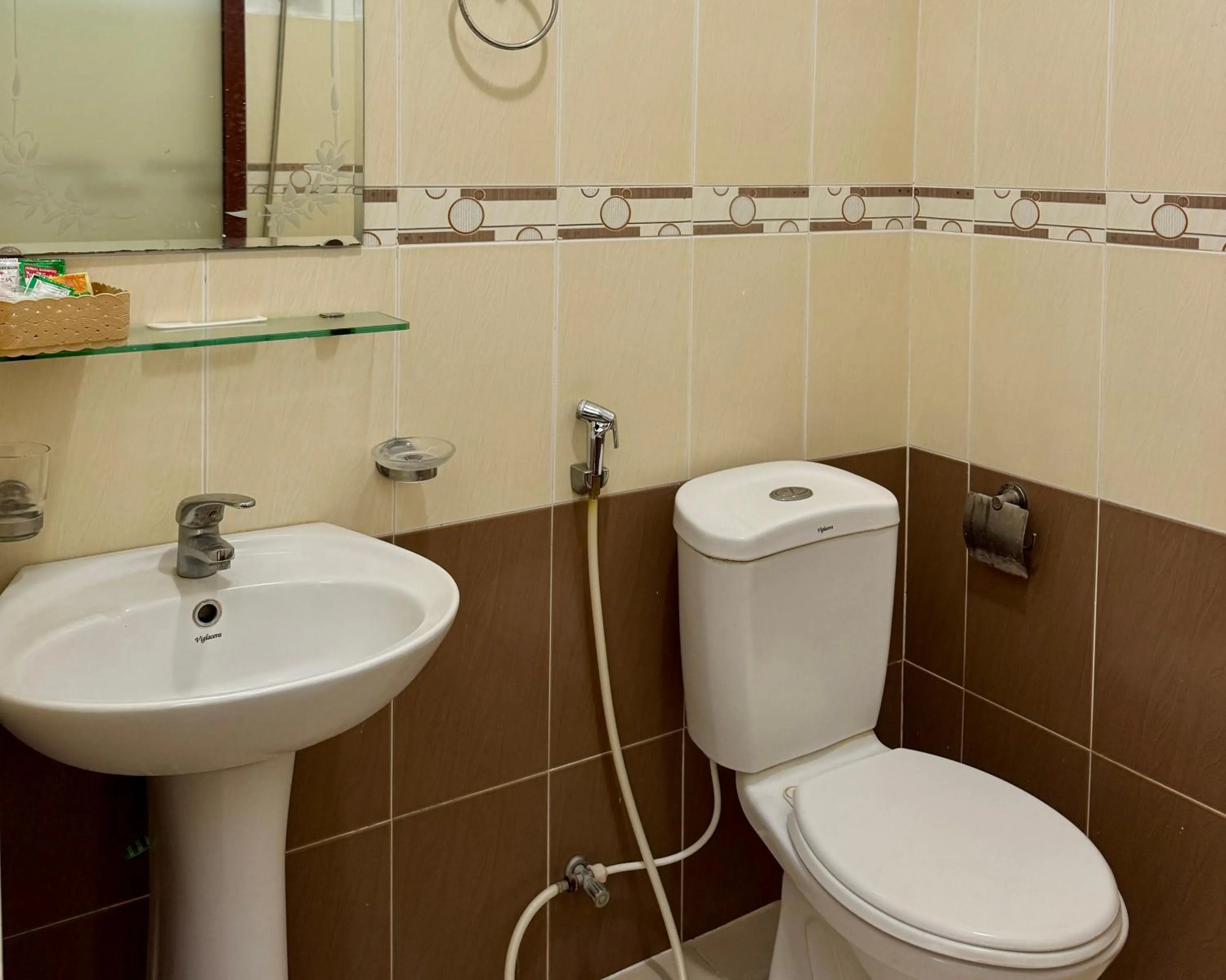Bathroom in Thinh Khang Hotel Vung Tau