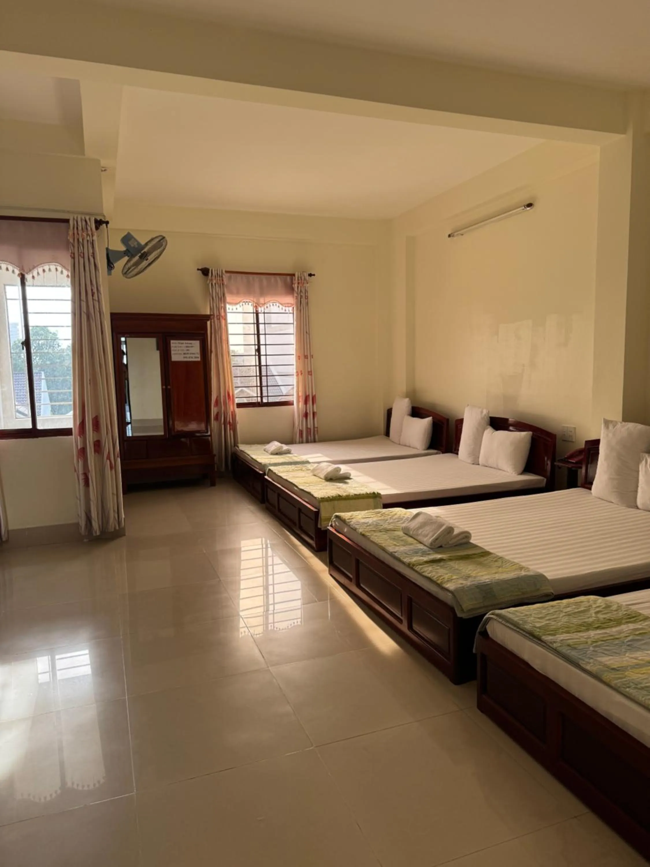 Photo of the whole room, Bed in Thinh Khang Hotel Vung Tau