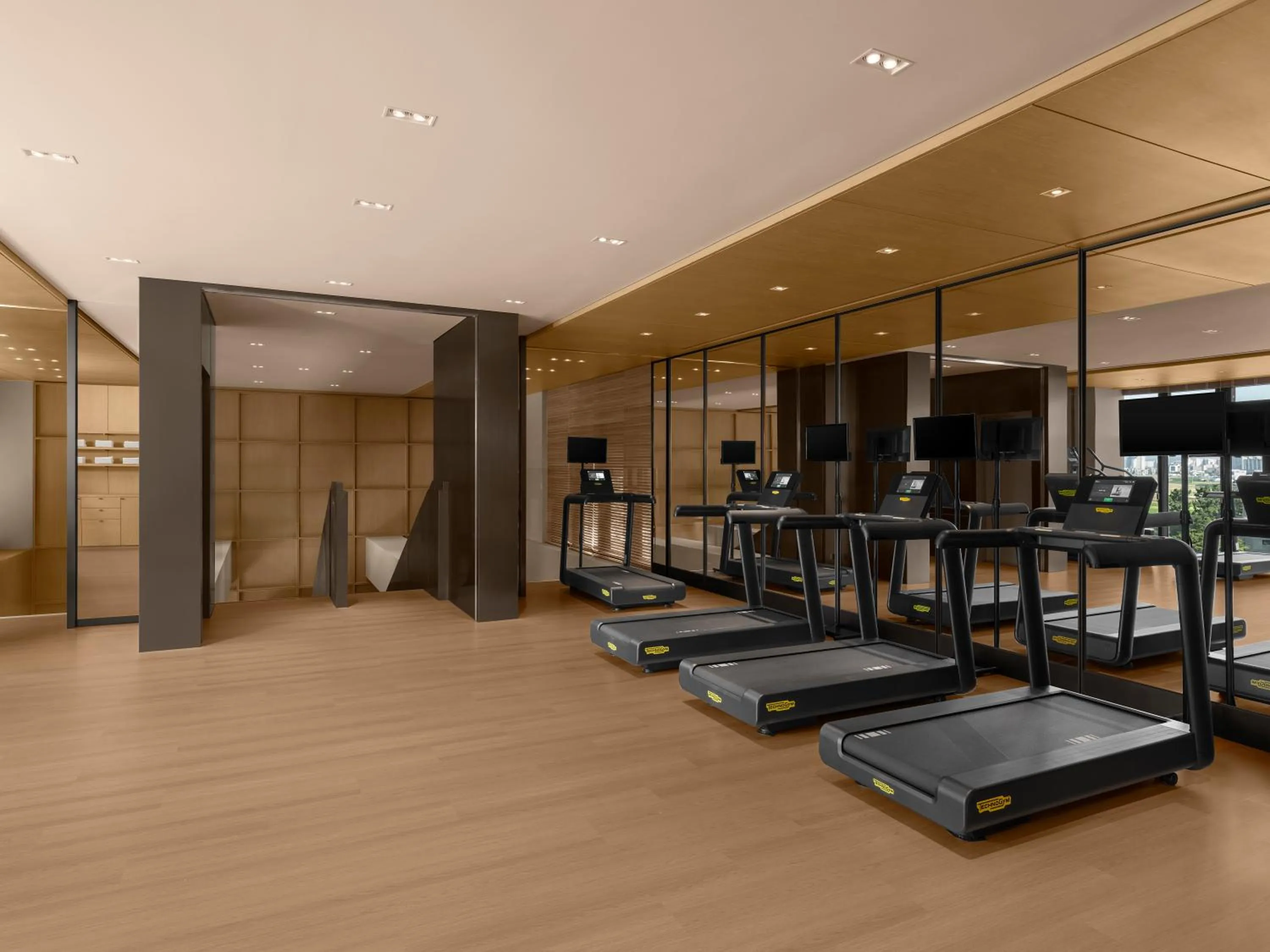 Fitness centre/facilities in Shillamonogram Gangneung Hotel