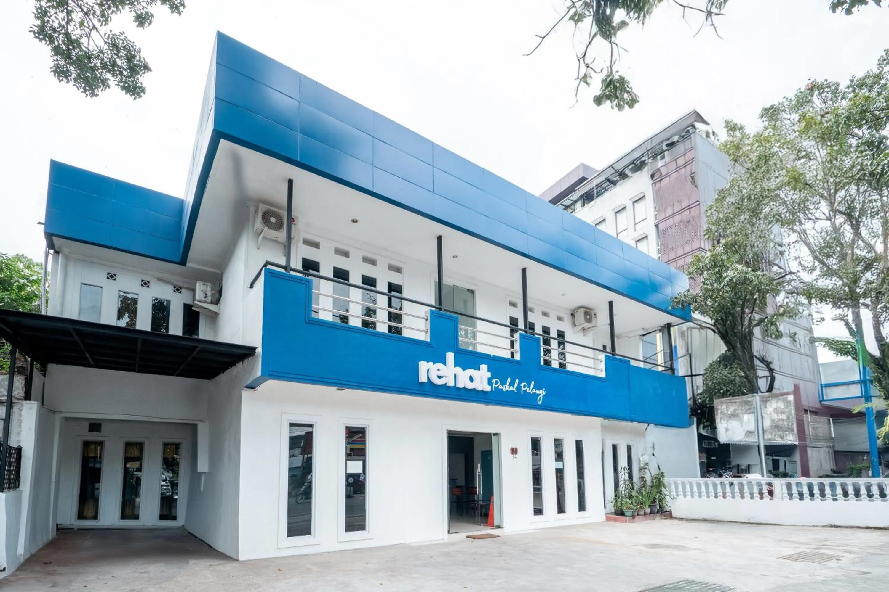 Property building in Rehat At Paskal Pelangi