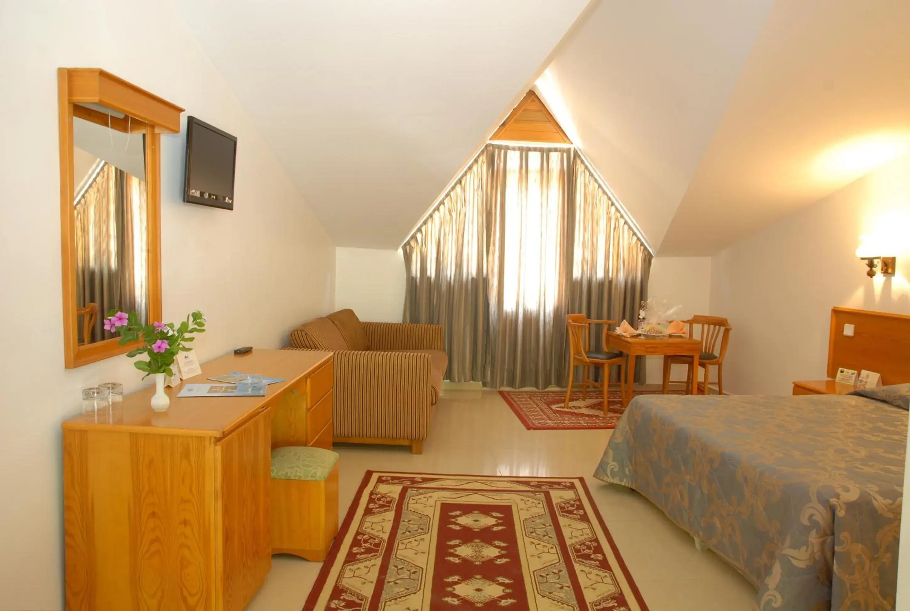 Budget Single Room in Marmaris Park Hotel Budget Single Room in Marmaris Park Hotel