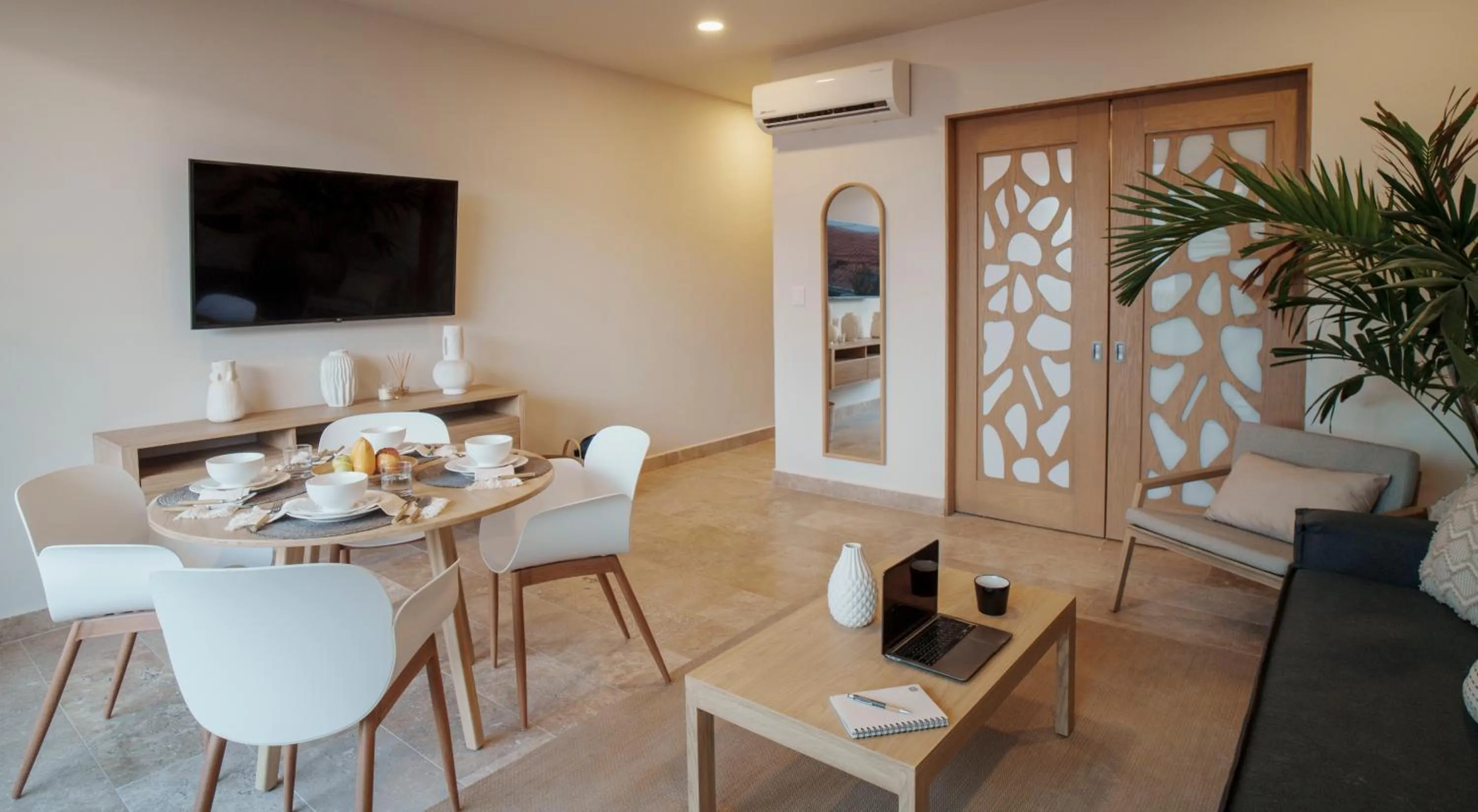 TV and multimedia in abba Suites Playa del Carmen